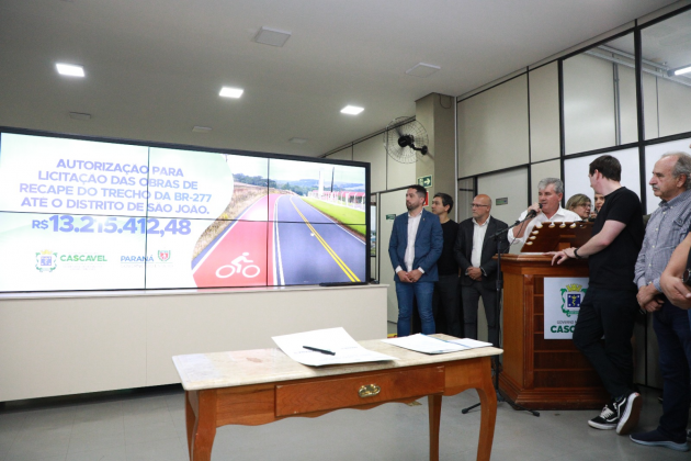 INFRAESTRUTURA | Prefeitura autoriza licitação para recape de 7 km da estrada que liga distrito de São João do Oeste à BR-277