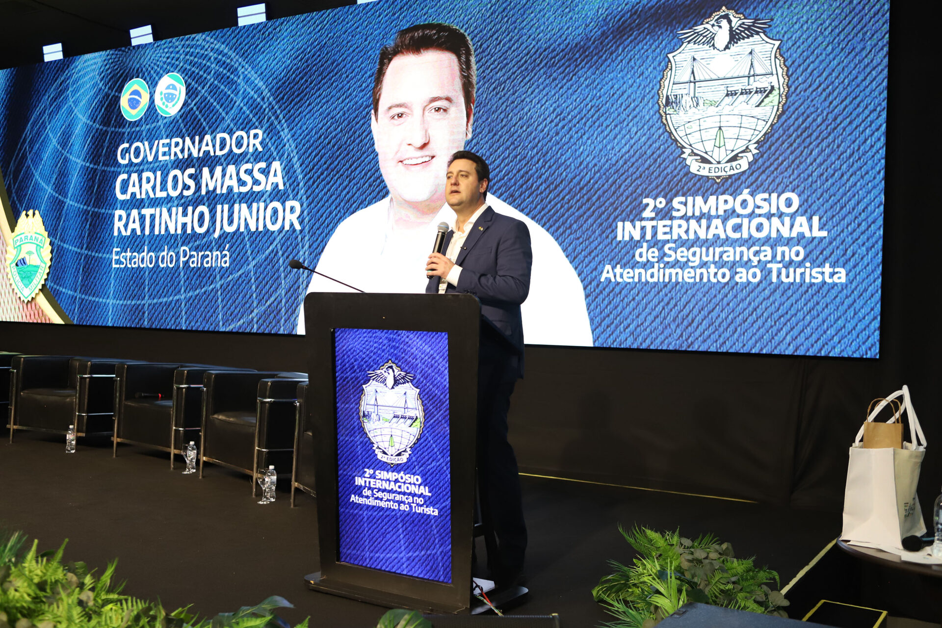 Encontro no Paraná reúne representantes de 17 países para tratar de segurança ao turista