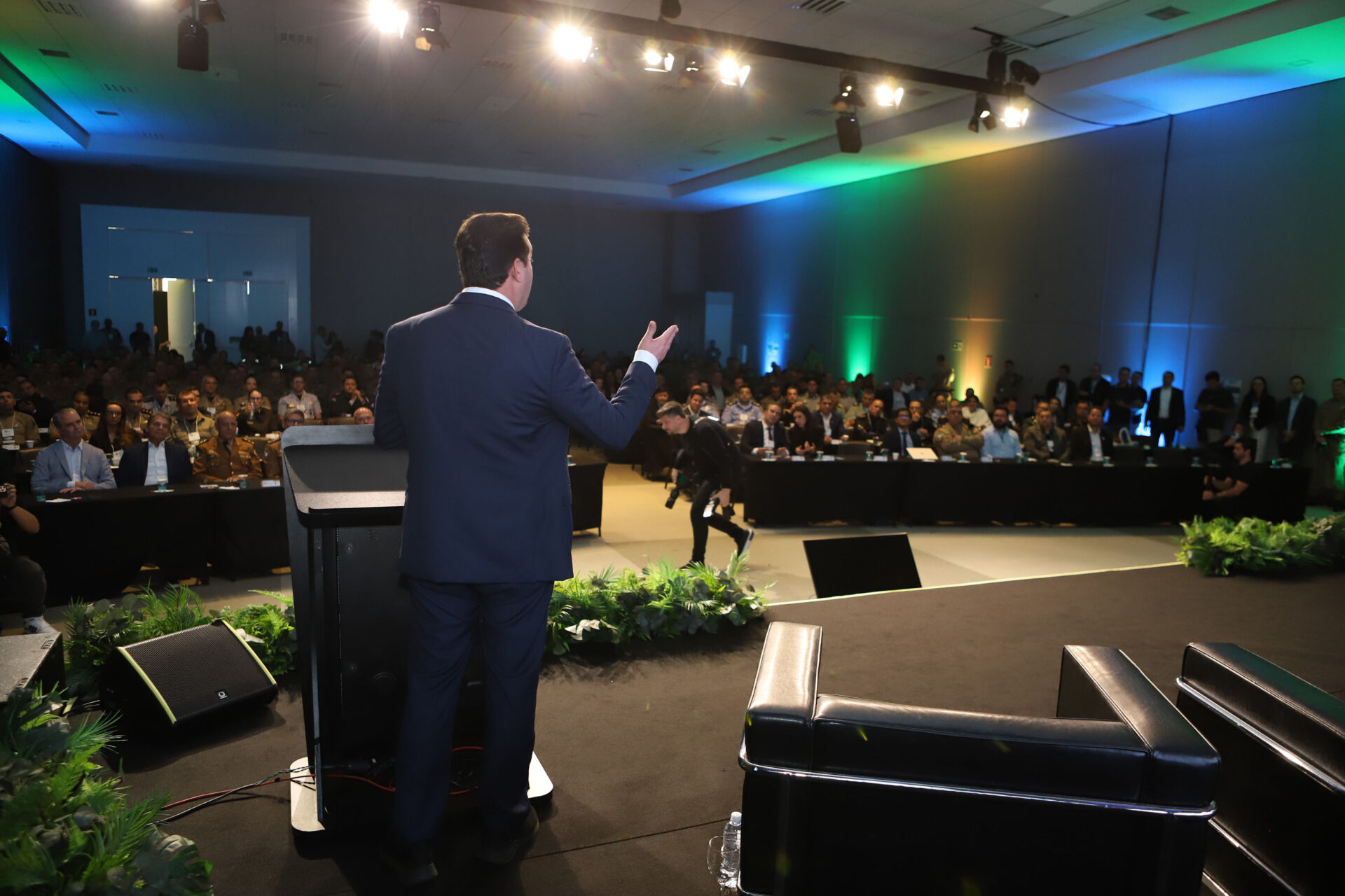 Encontro no Paraná reúne representantes de 17 países para tratar de segurança ao turista