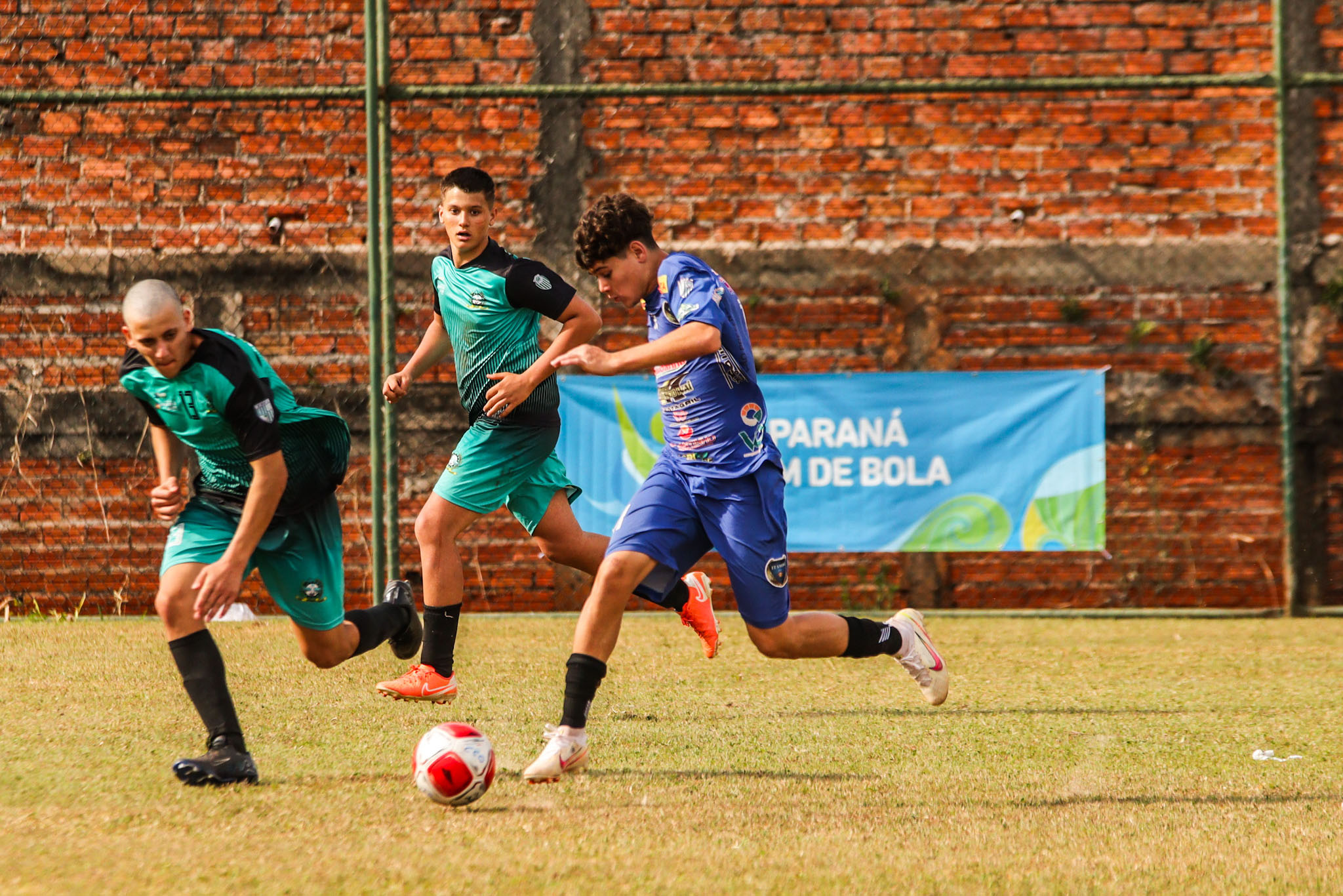 Fase final do Paraná Bom de Bola 2025 começa nesta sexta-feira em Apucarana