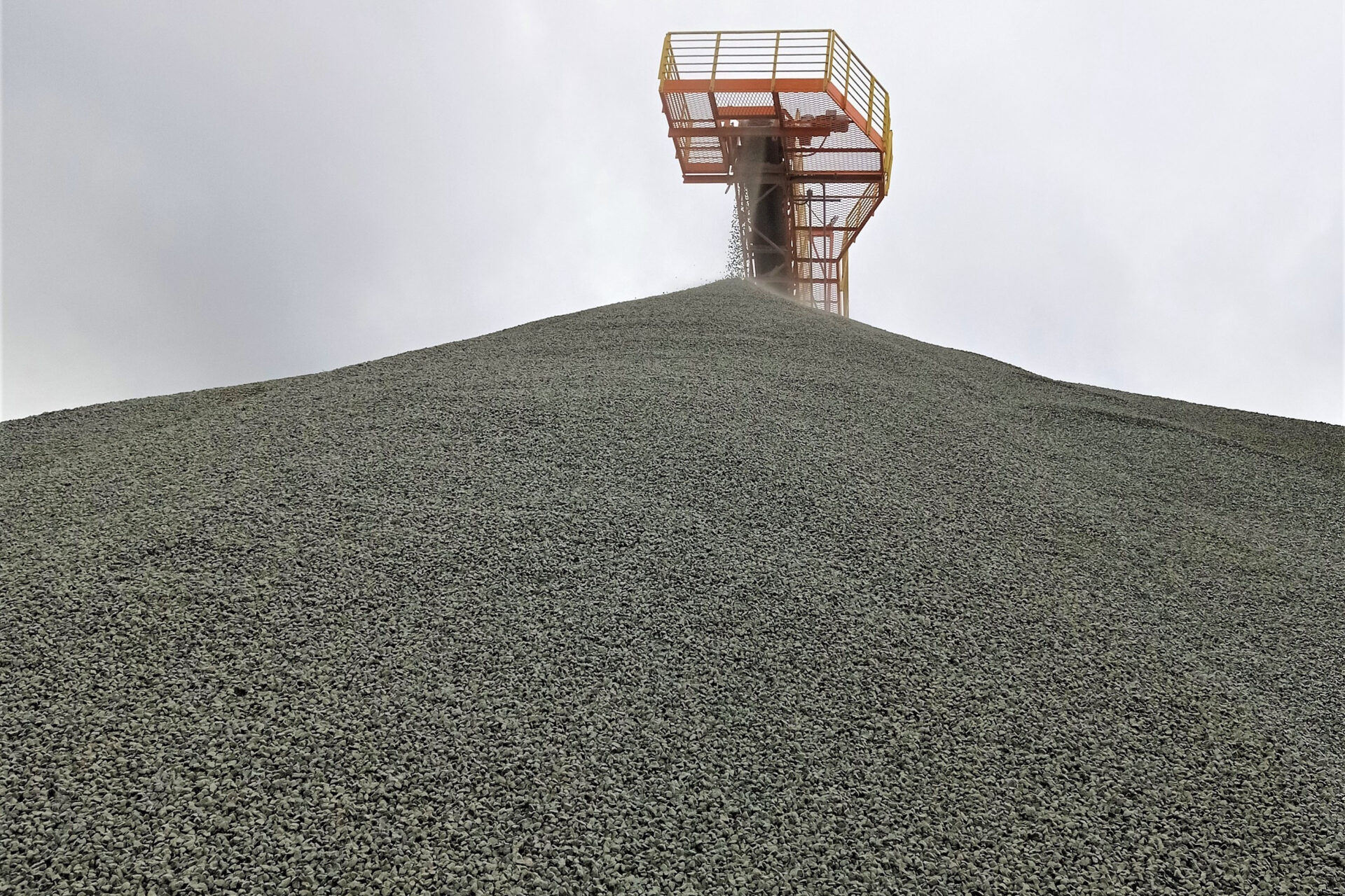 Produção mineral do Paraná bate recordes e alcança R$ 2,65 bilhões