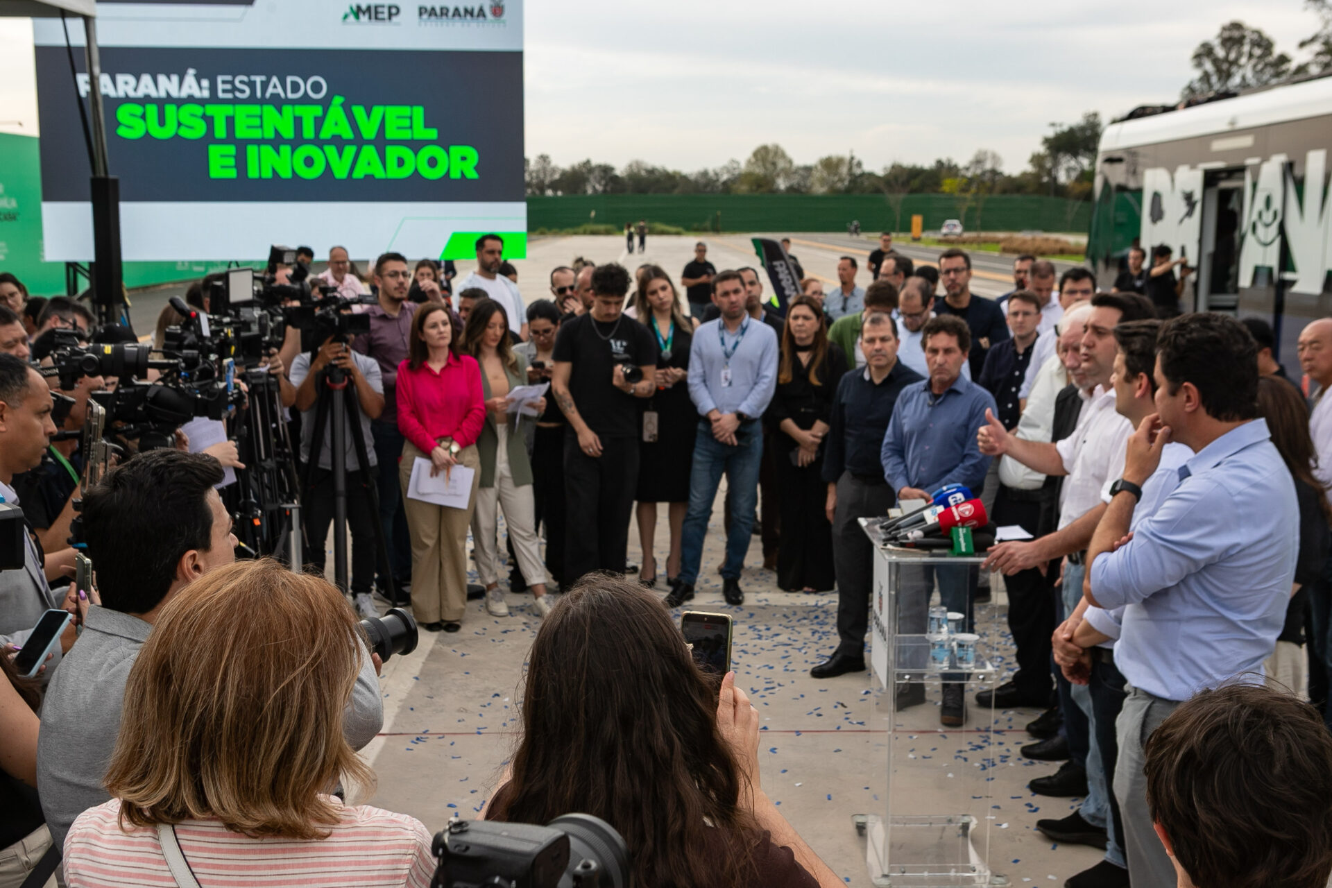 BUD traz inovação e será alternativa sustentável ao transporte coletivo, diz Ratinho Júnior