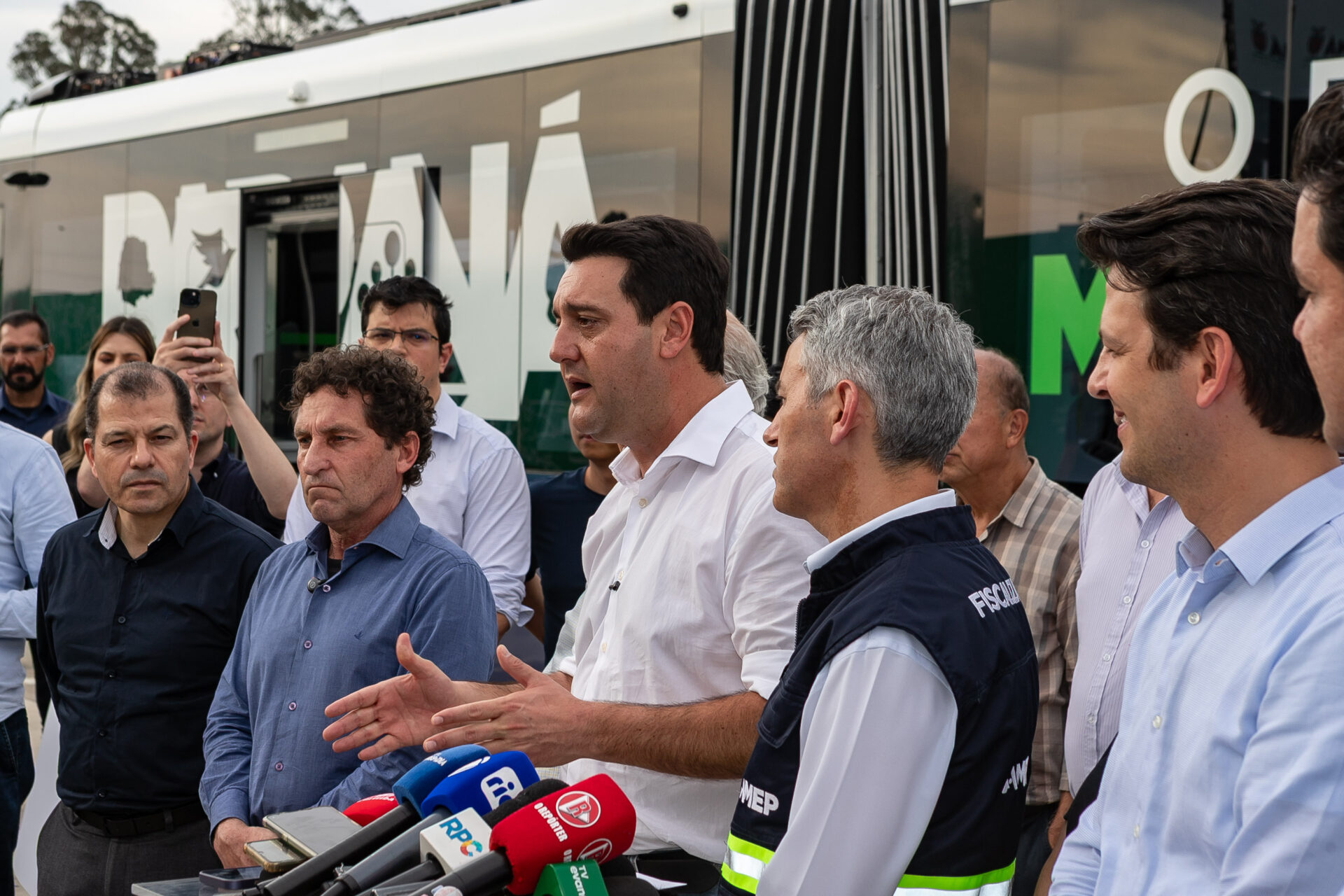 BUD traz inovação e será alternativa sustentável ao transporte coletivo, diz Ratinho Júnior