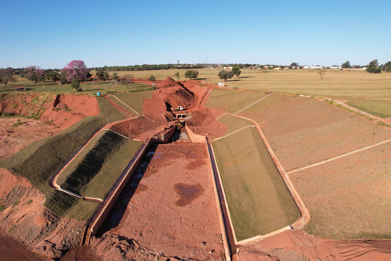 Obra de contenção da voçoroca de Loanda chega a 68% de execução