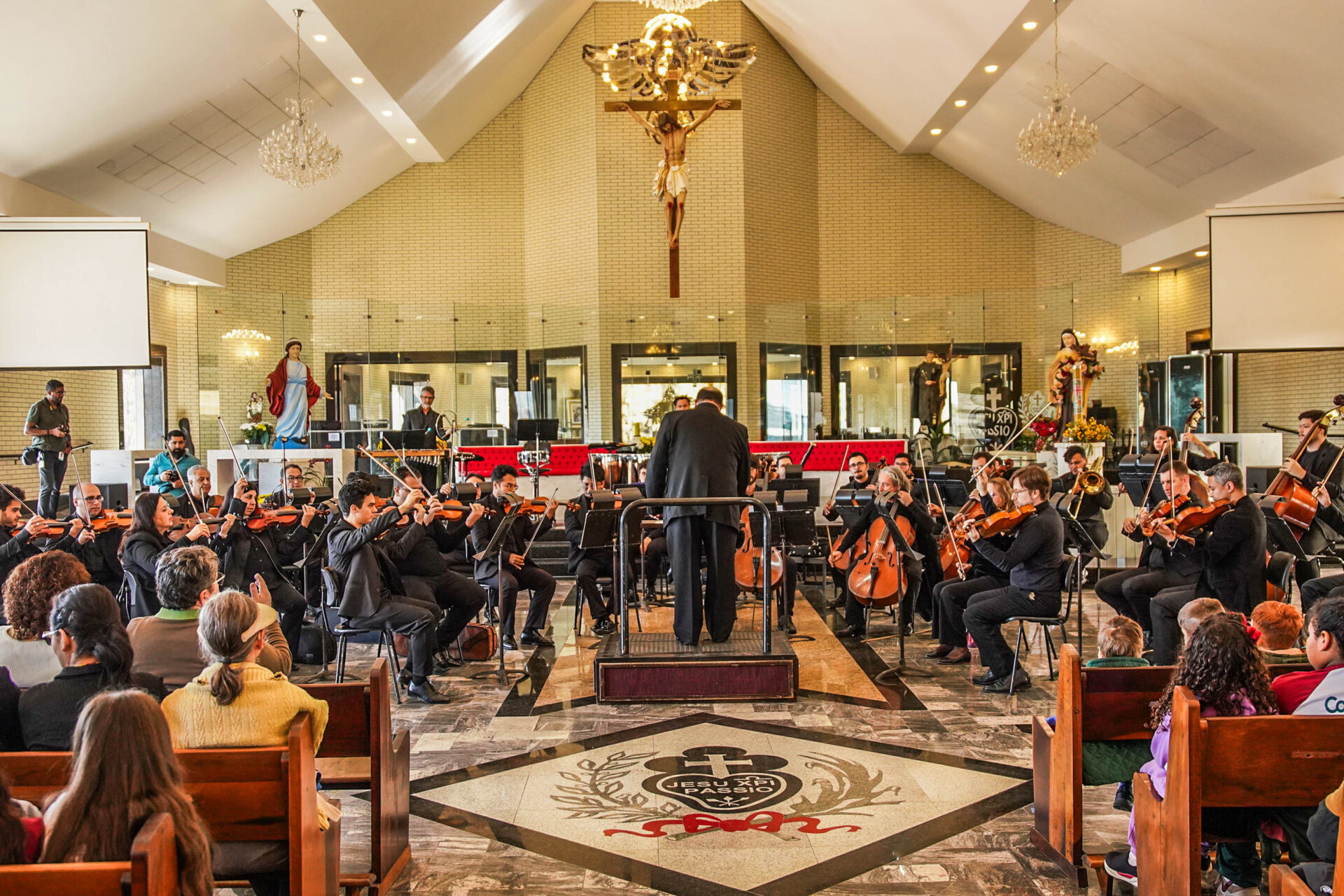 Orquestra Sinfônica do Paraná encanta o público na 1ª de duas apresentações em Colombo