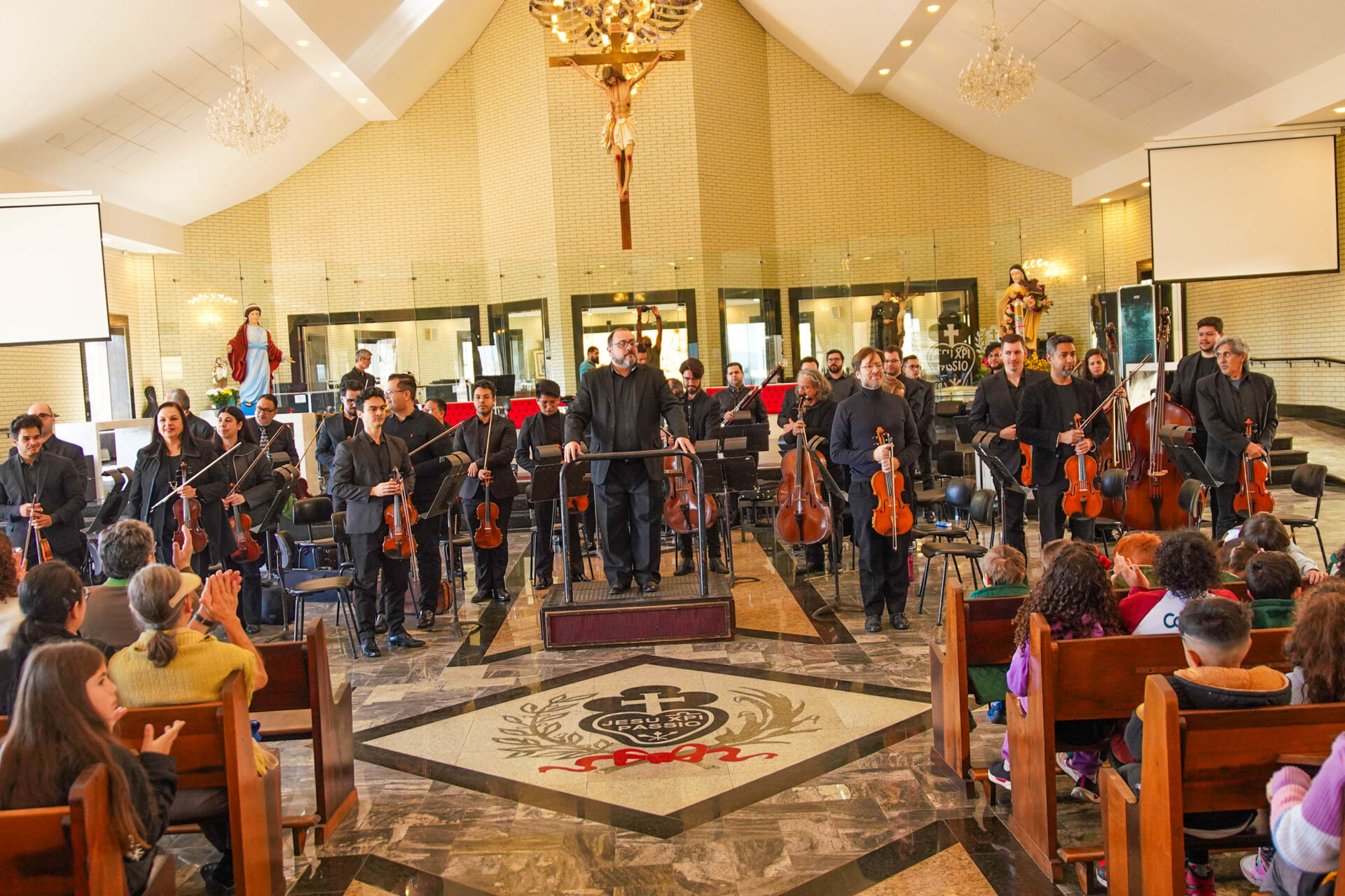 Orquestra Sinfônica do Paraná encanta o público na 1ª de duas apresentações em Colombo