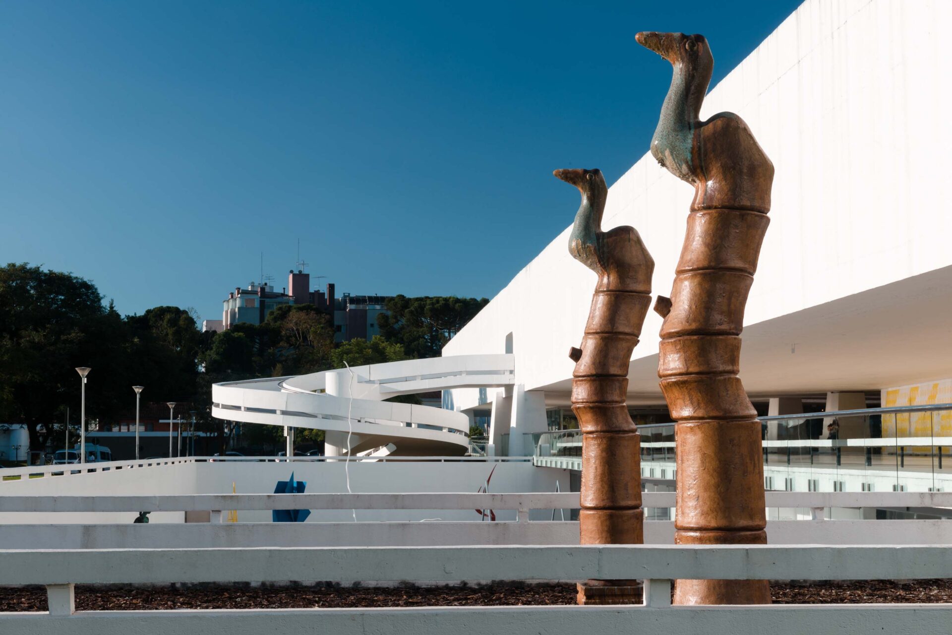 MON e prefeitura firmam parceria para fortalecer potencial turístico do museu e de Curitiba