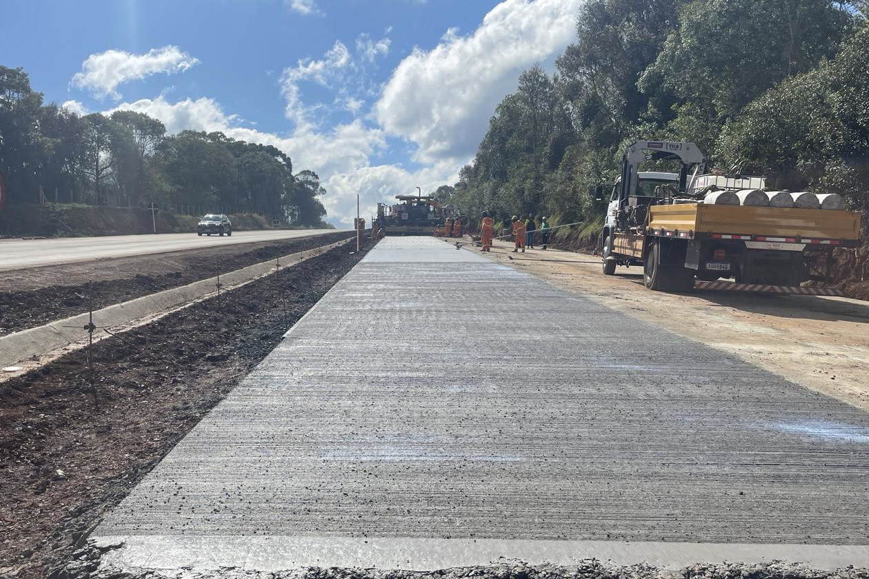 Duplicação e restauração em concreto da PRC-466 em Guarapuava chega a 54%