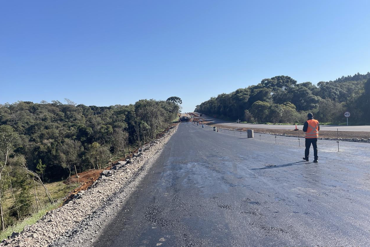 Duplicação e restauração em concreto da PRC-466 em Guarapuava chega a 54%