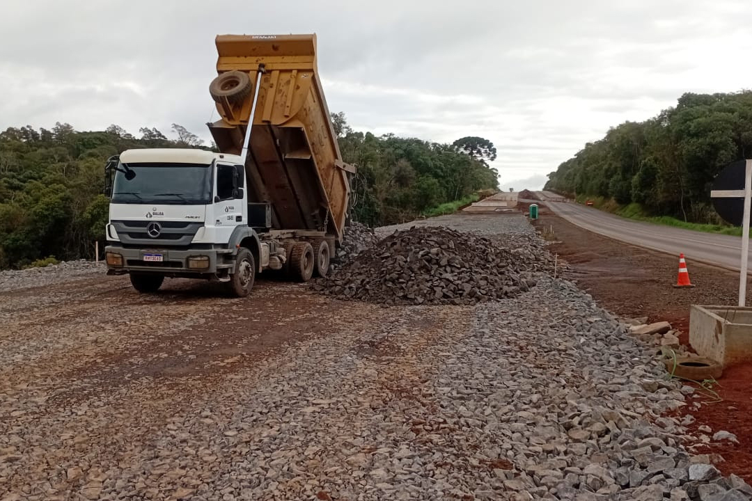 Duplicação e restauração em concreto da PRC-466 em Guarapuava chega a 54%