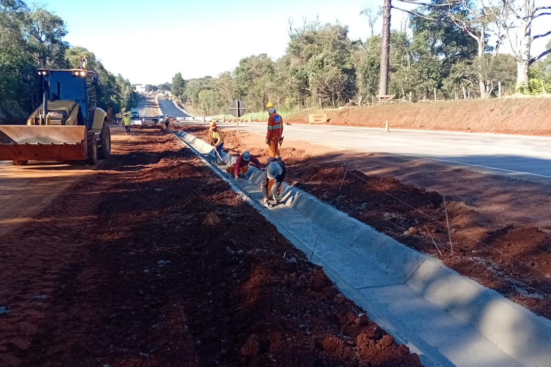 Duplicação e restauração em concreto da PRC-466 em Guarapuava chega a 54%