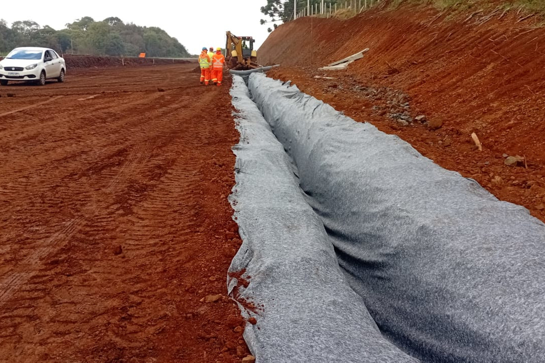 Duplicação e restauração em concreto da PRC-466 em Guarapuava chega a 54%
