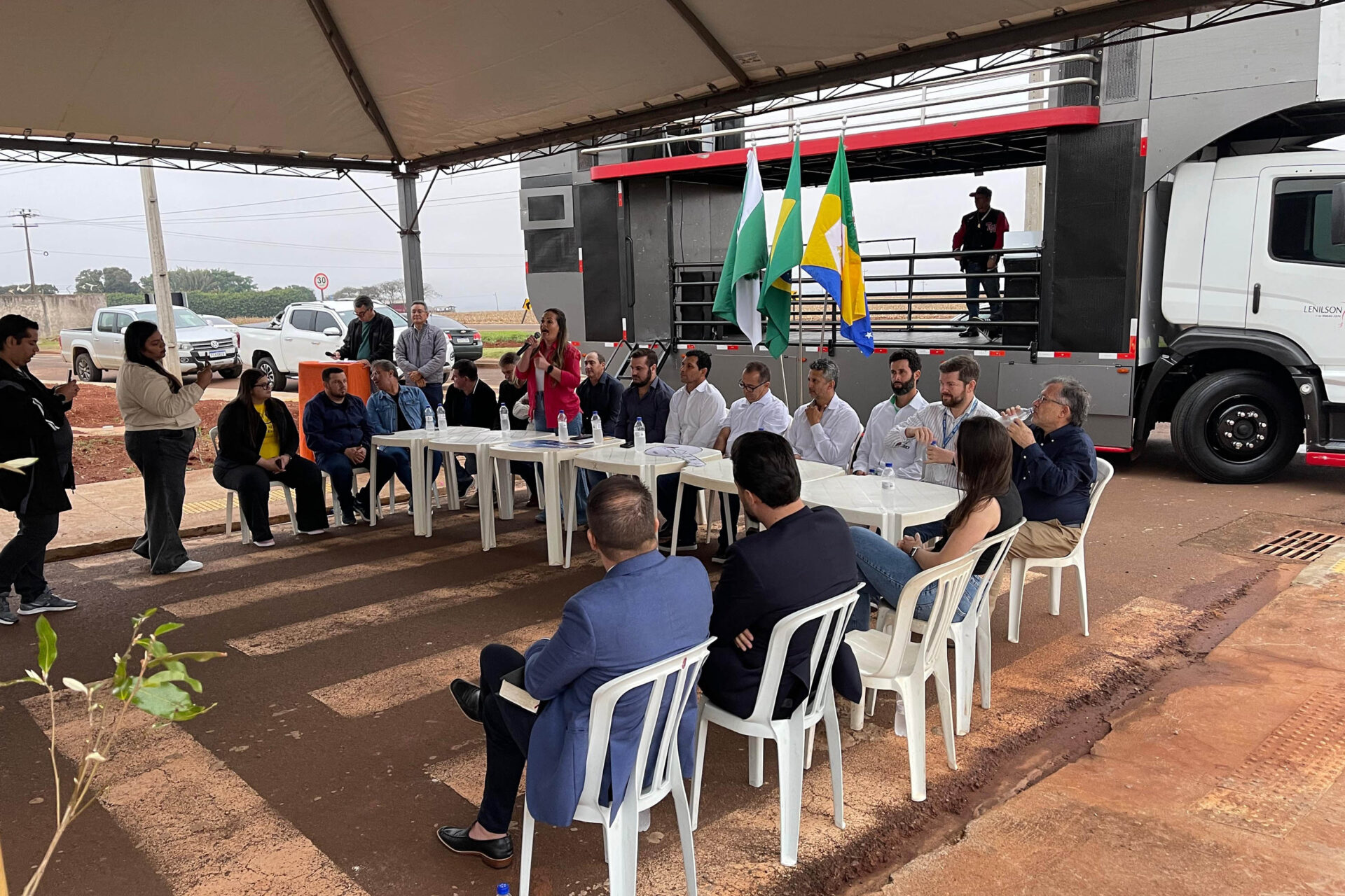 37 famílias de Rancho Alegre D’Oeste conquistam a casa própria com auxílio do Estado