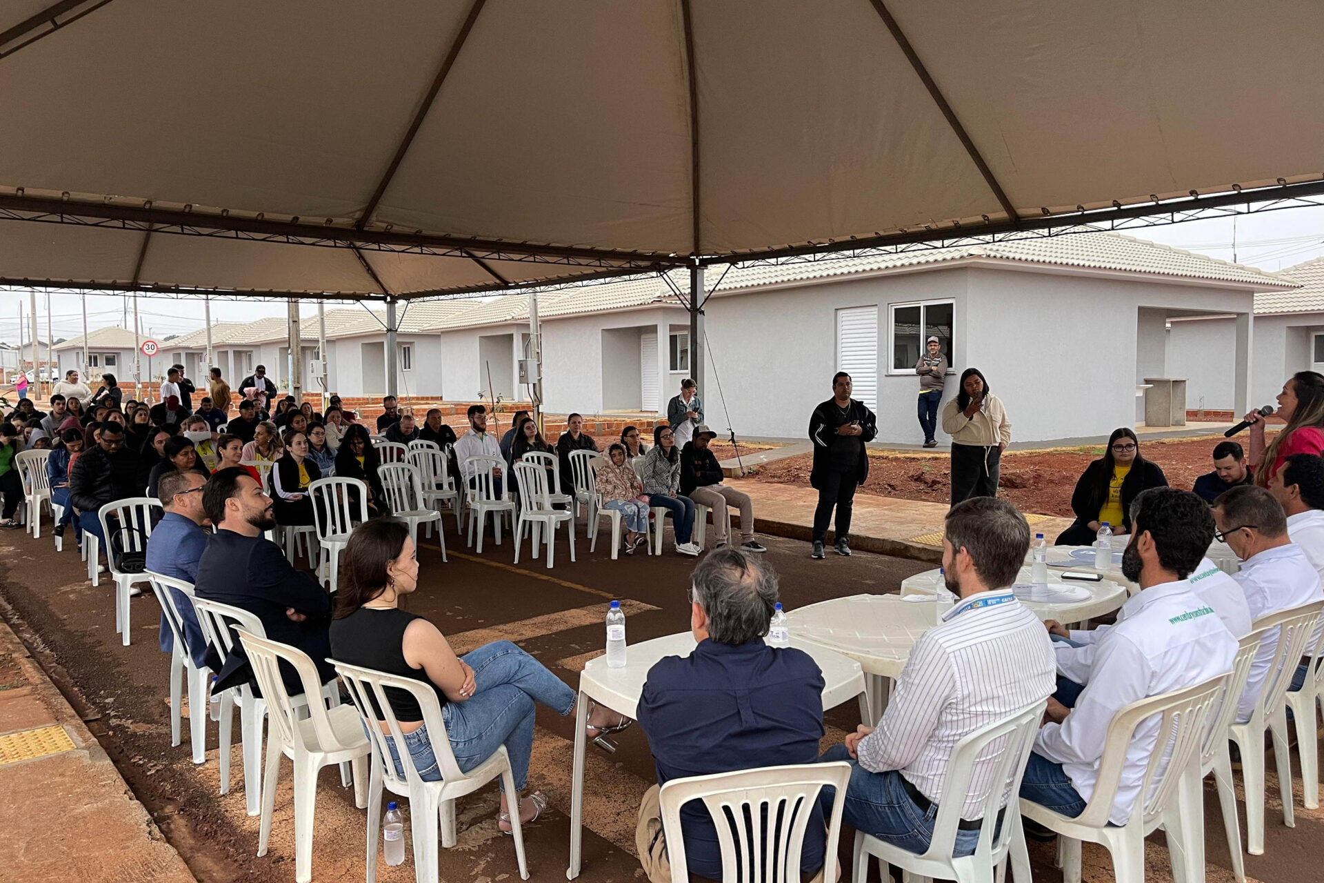 37 famílias de Rancho Alegre D’Oeste conquistam a casa própria com auxílio do Estado