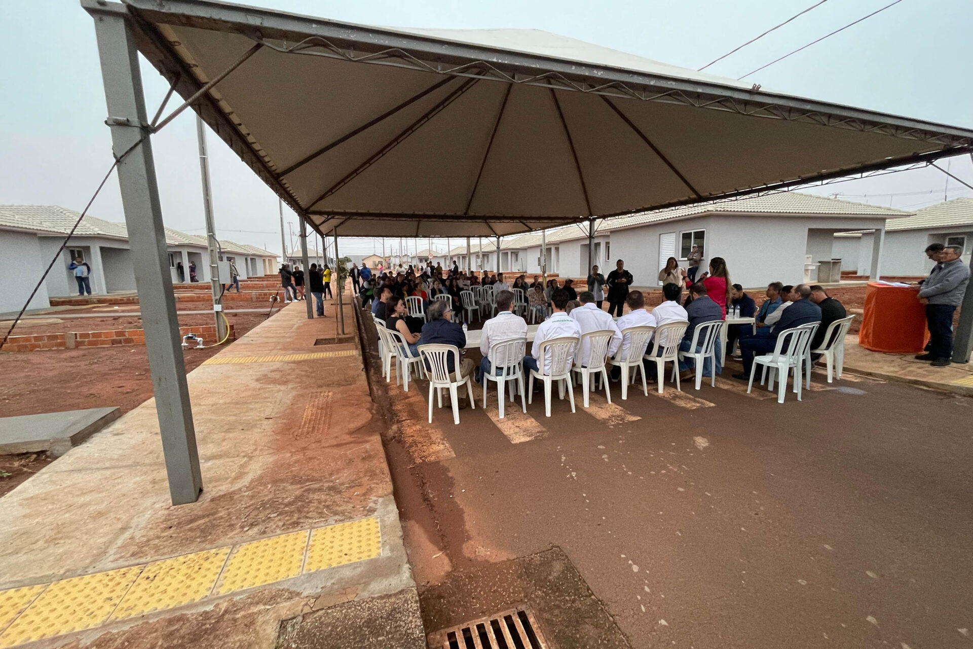 37 famílias de Rancho Alegre D’Oeste conquistam a casa própria com auxílio do Estado