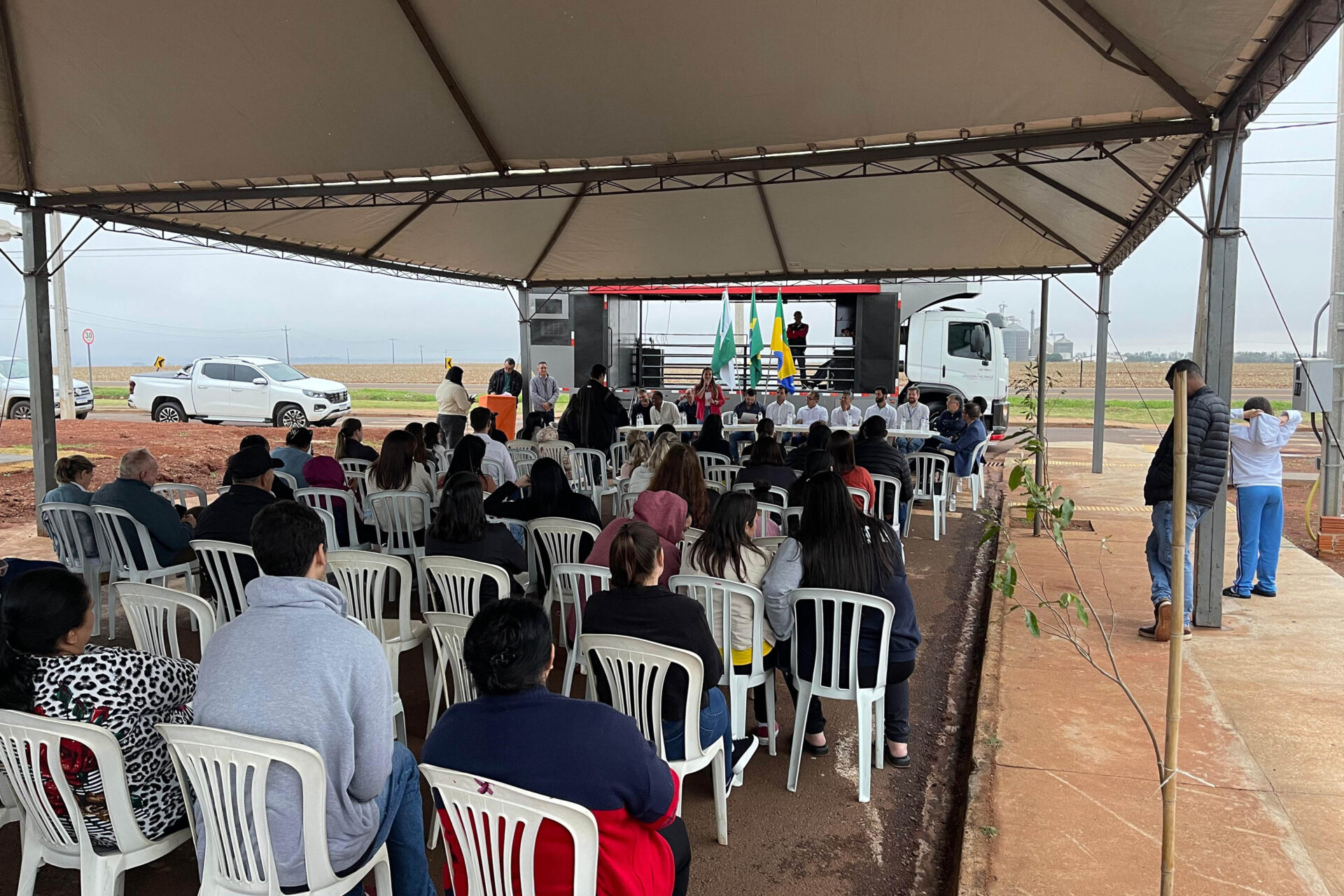 37 famílias de Rancho Alegre D’Oeste conquistam a casa própria com auxílio do Estado