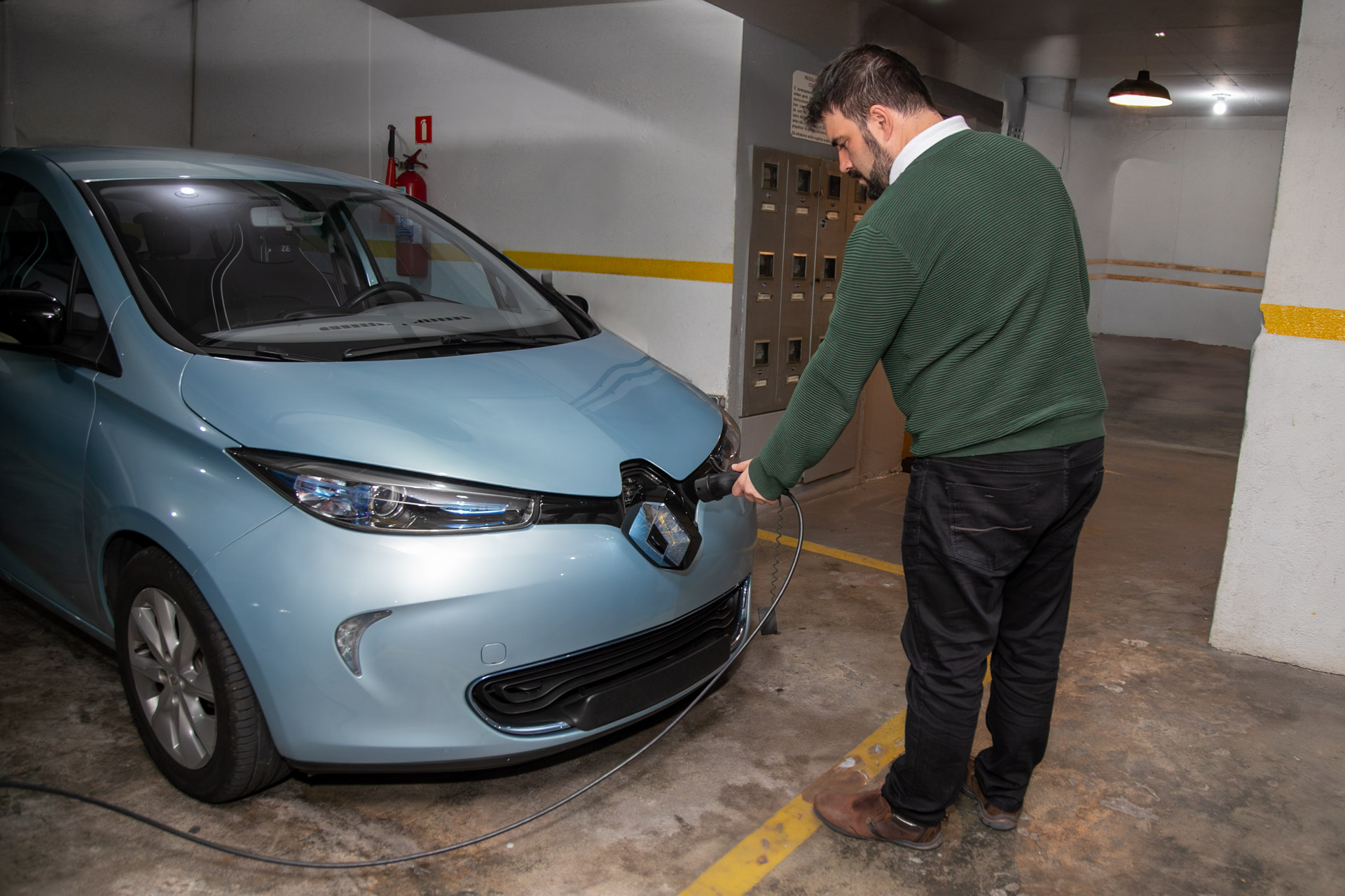 Copel lança projeto que dá desconto para recarga de veículos elétricos na madrugada