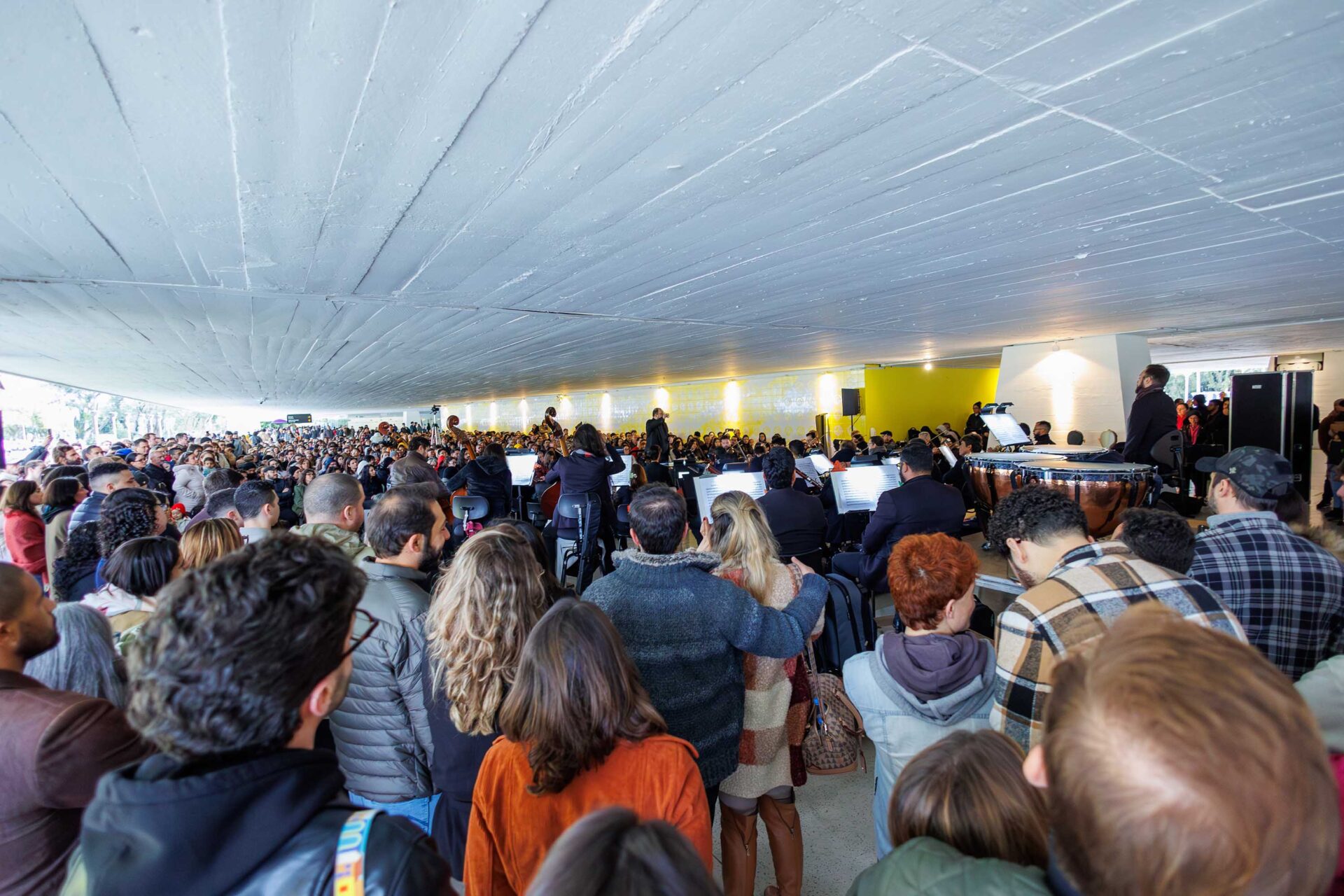 Orquestra Sinfônica do Paraná atrai mais de 1200 pessoas no concerto da série 