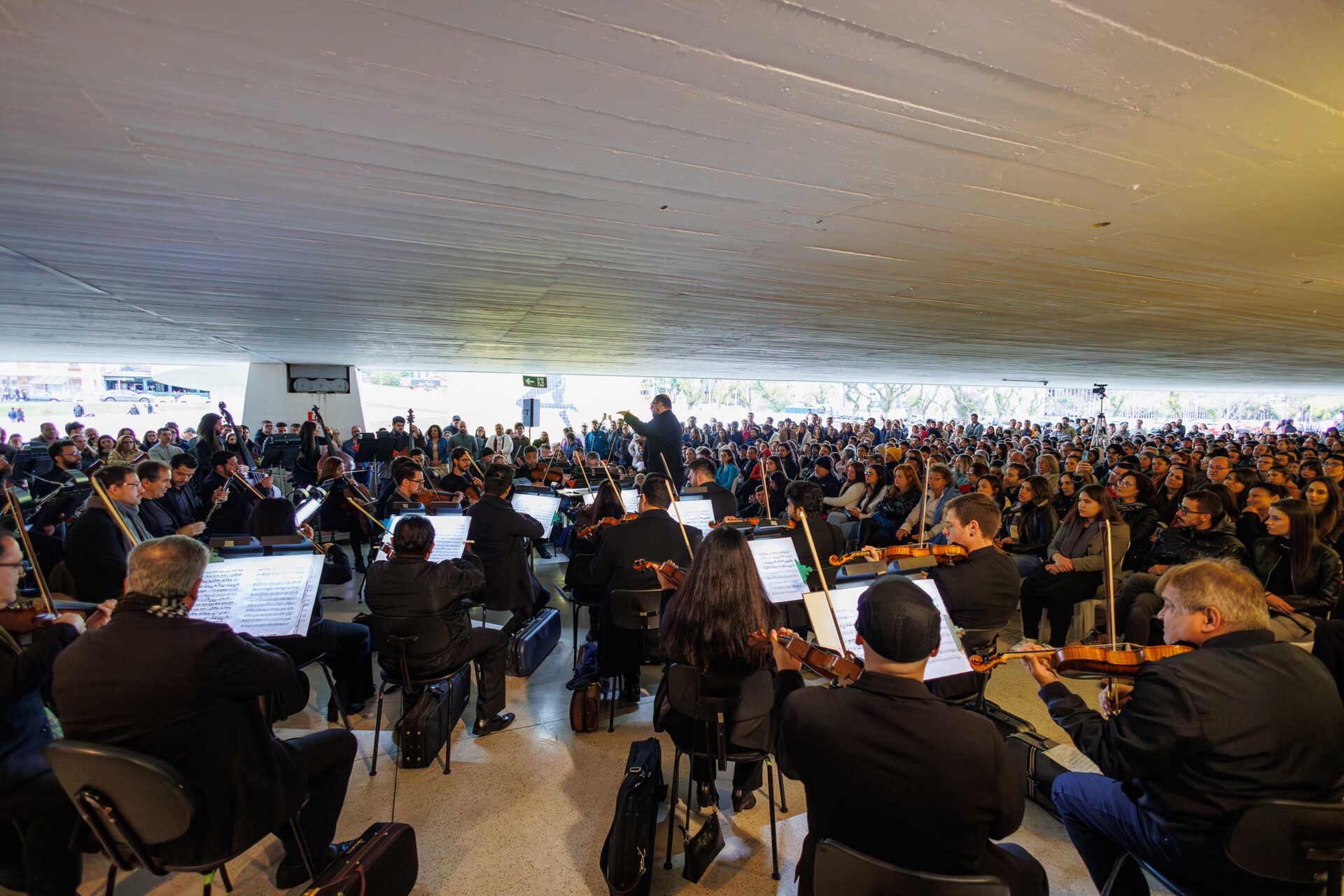 Orquestra Sinfônica do Paraná atrai mais de 1200 pessoas no concerto da série 