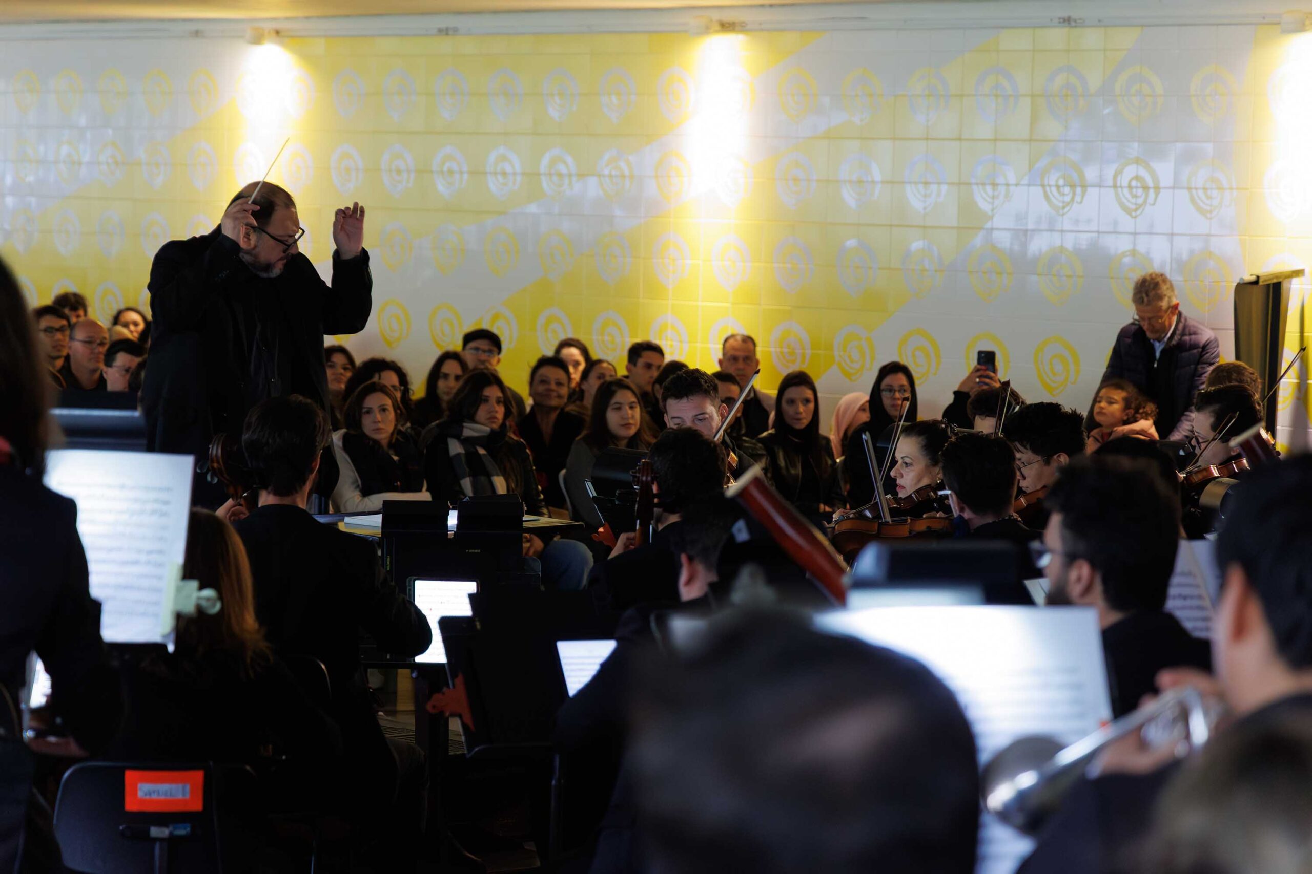 Orquestra Sinfônica do Paraná atrai mais de 1200 pessoas no concerto da série 