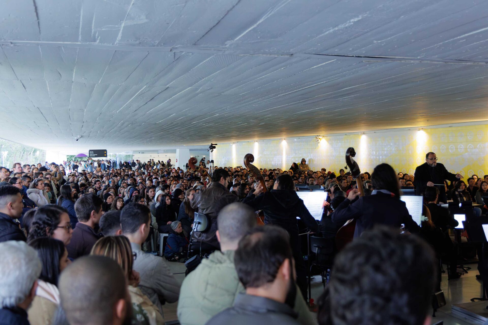 Orquestra Sinfônica do Paraná atrai mais de 1200 pessoas no concerto da série 