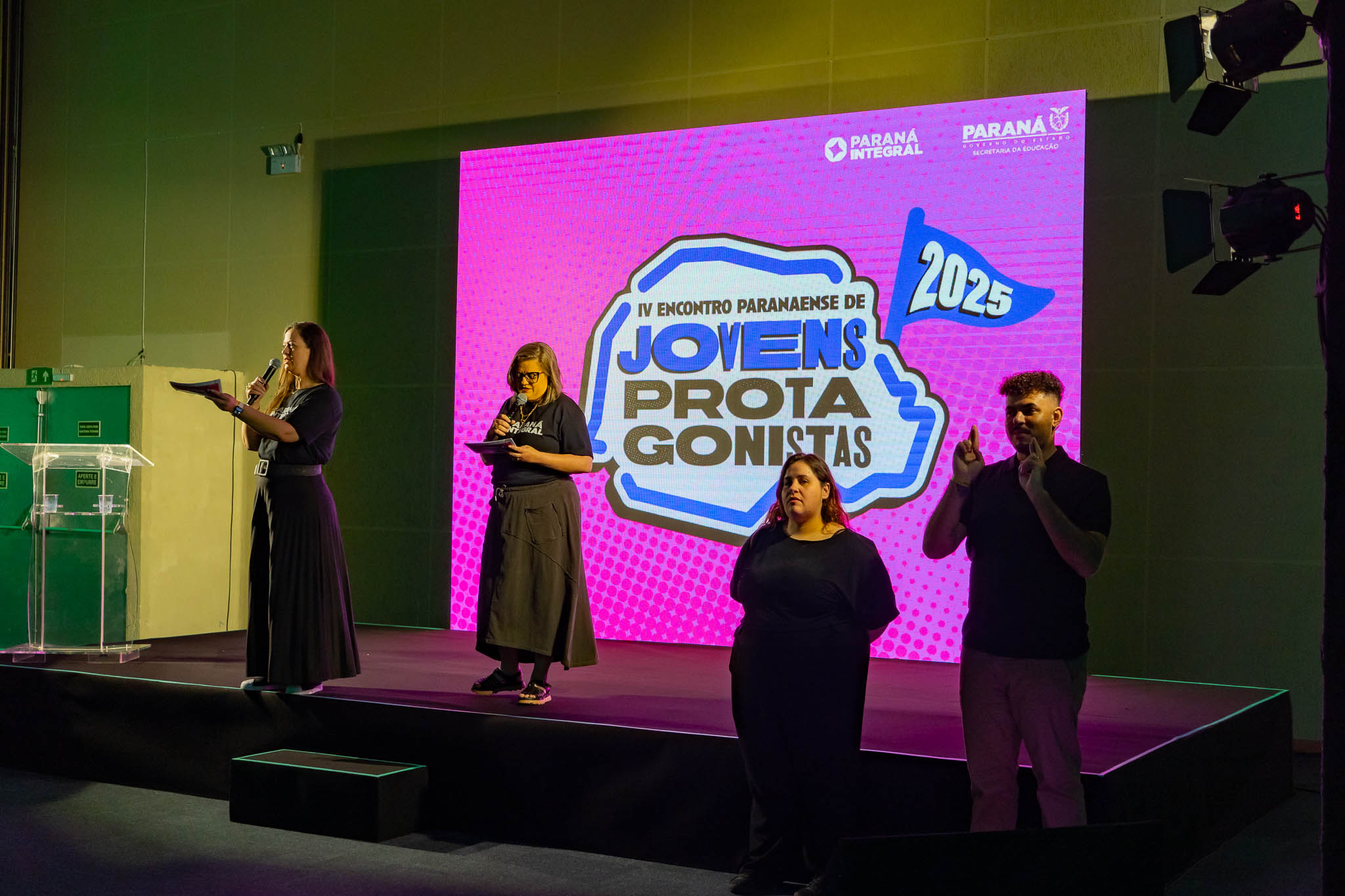 Jovens Protagonistas retornam de encontro prontos para transformar realidade em escolas estaduais