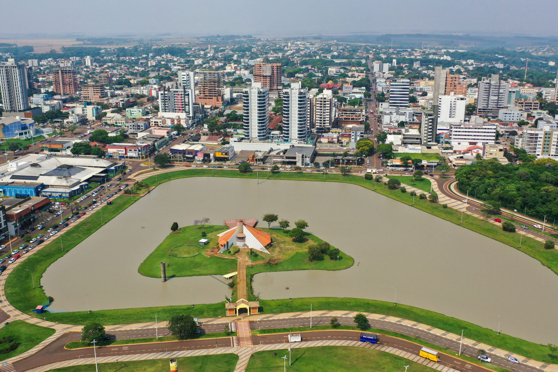 Nota Paraná: aniversariantes de setembro levam prêmios de R$ 100 mil e R$ 50 mil