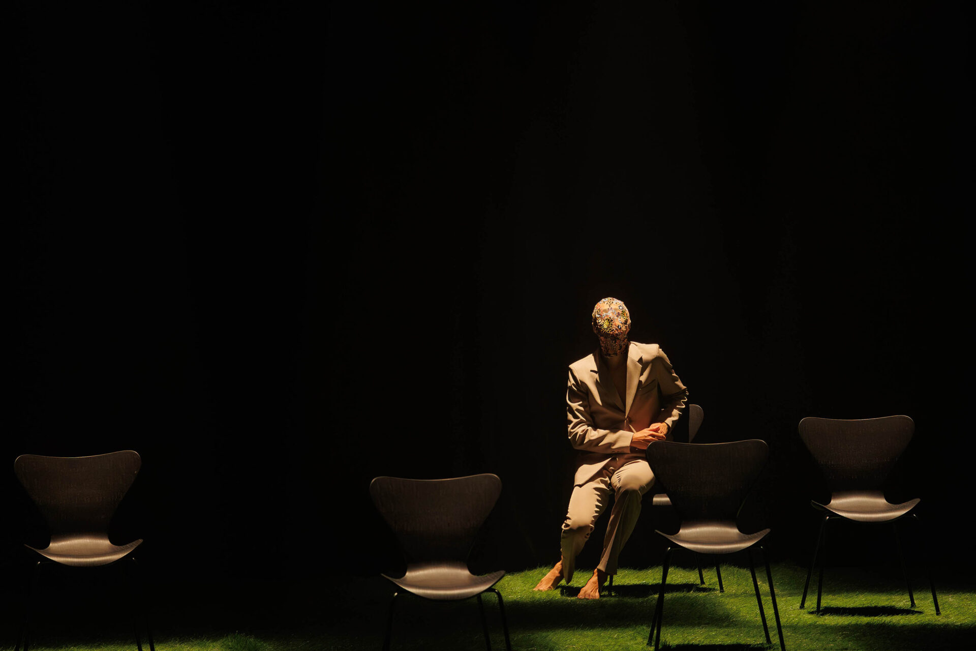 Balé Teatro Guaíra: duas noites de casa cheia marcam sucesso de V.I.C.A. e Stol no Guairinha