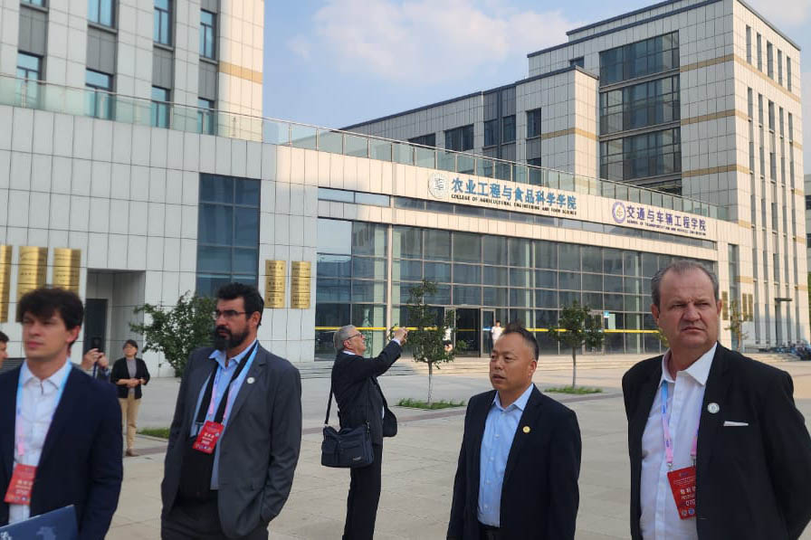 Paraná assina acordo com universidade chinesa para cooperação internacional