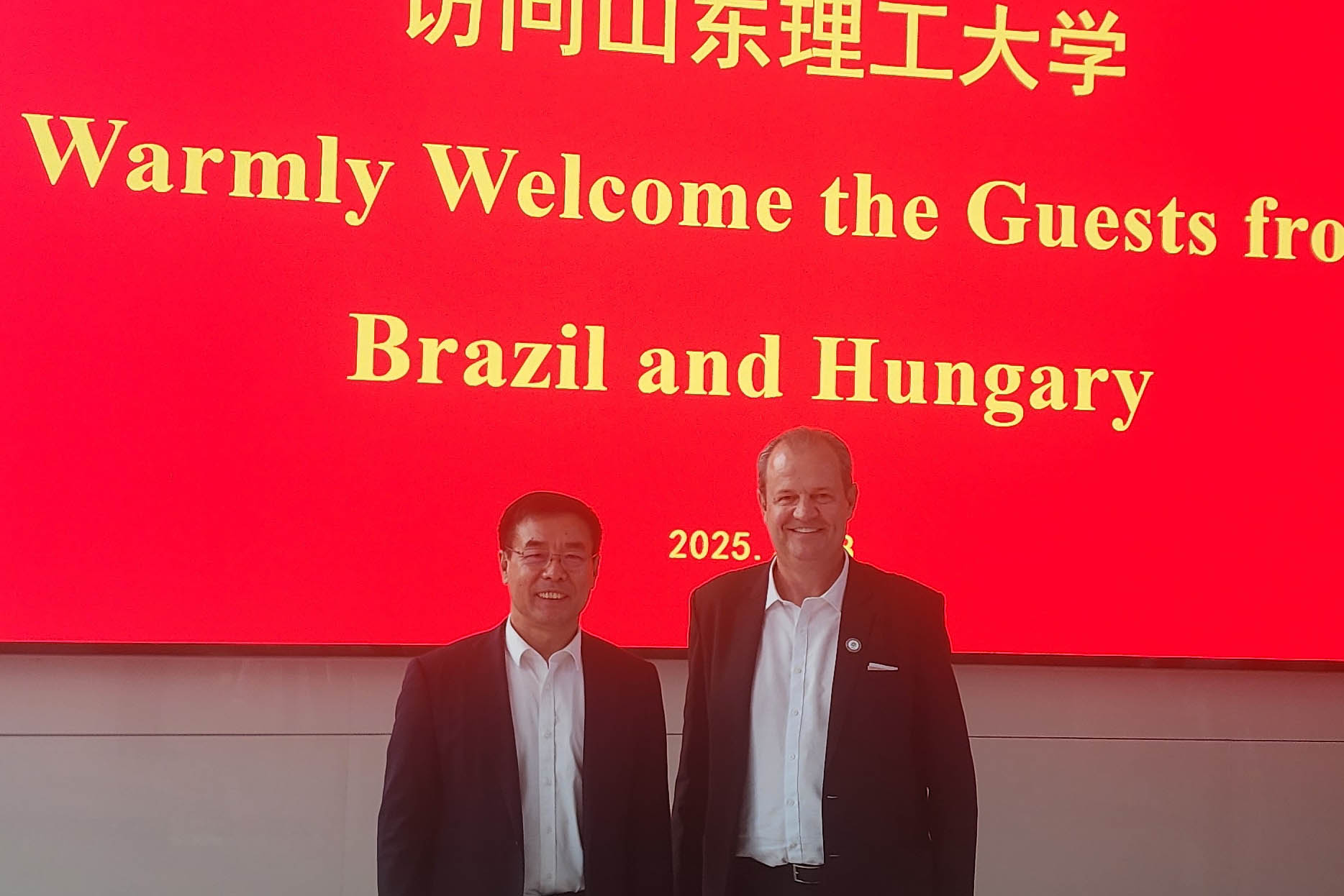 Paraná assina acordo com universidade chinesa para cooperação internacional