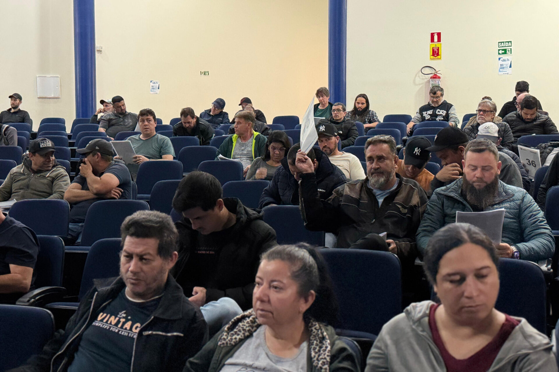 Detran-PR arrecada mais de R$ 4,8 milhões em leilões de veículos e materiais ferrosos