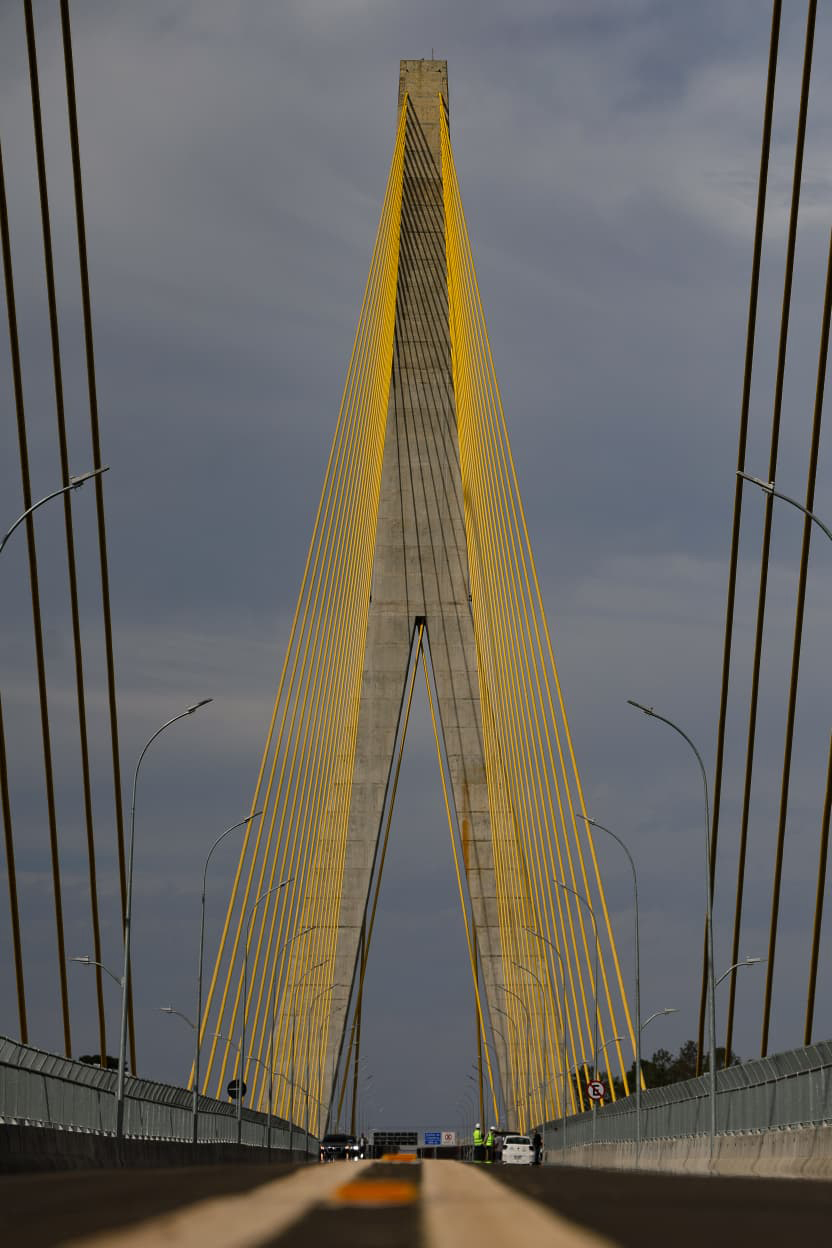 Ratinho Junior e presidente do Paraguai visitam obra da Ponte da Integração