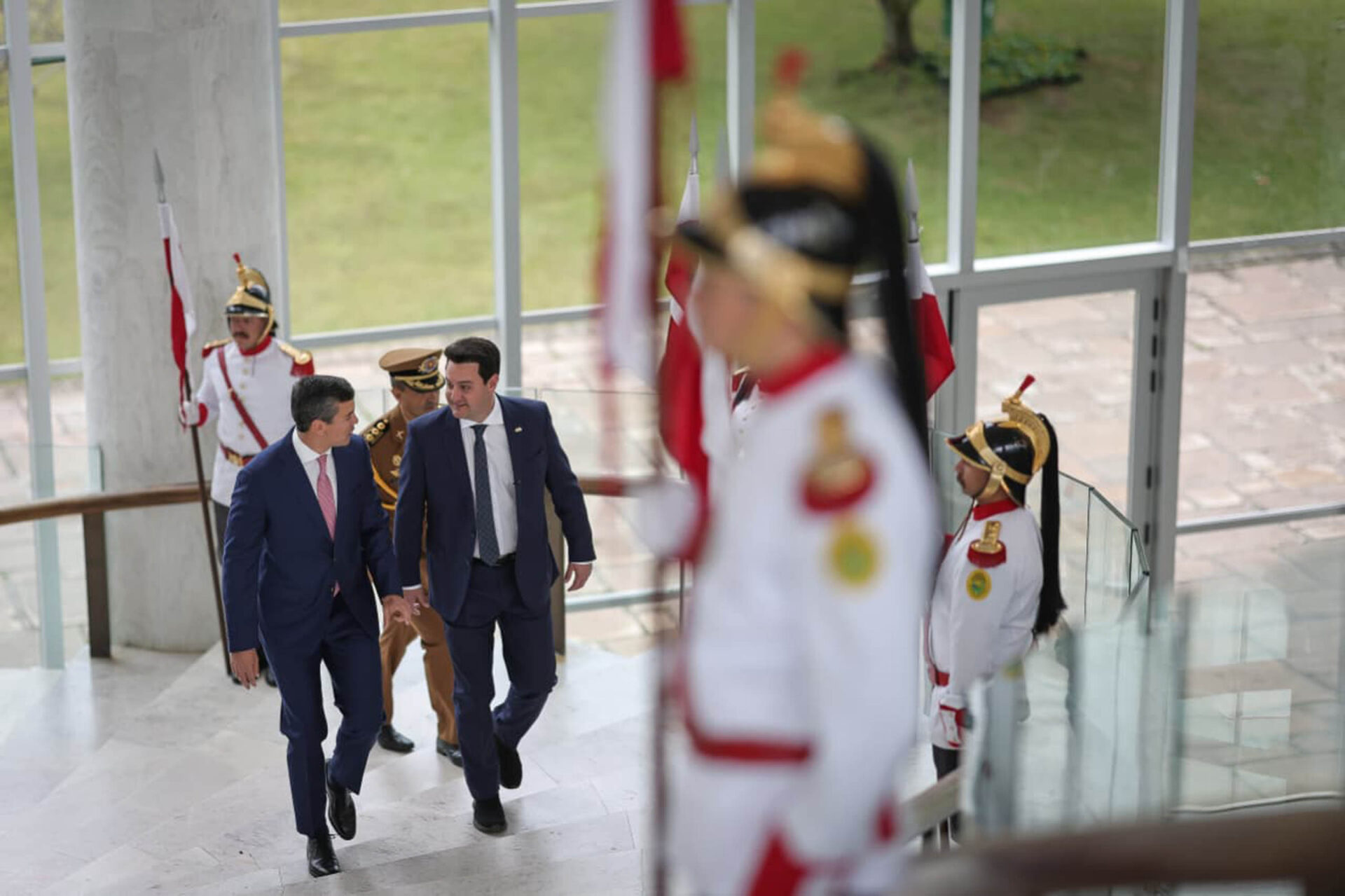 Ratinho Junior recebe Santiago Peña para debater novas oportunidades entre Paraná e Paraguai