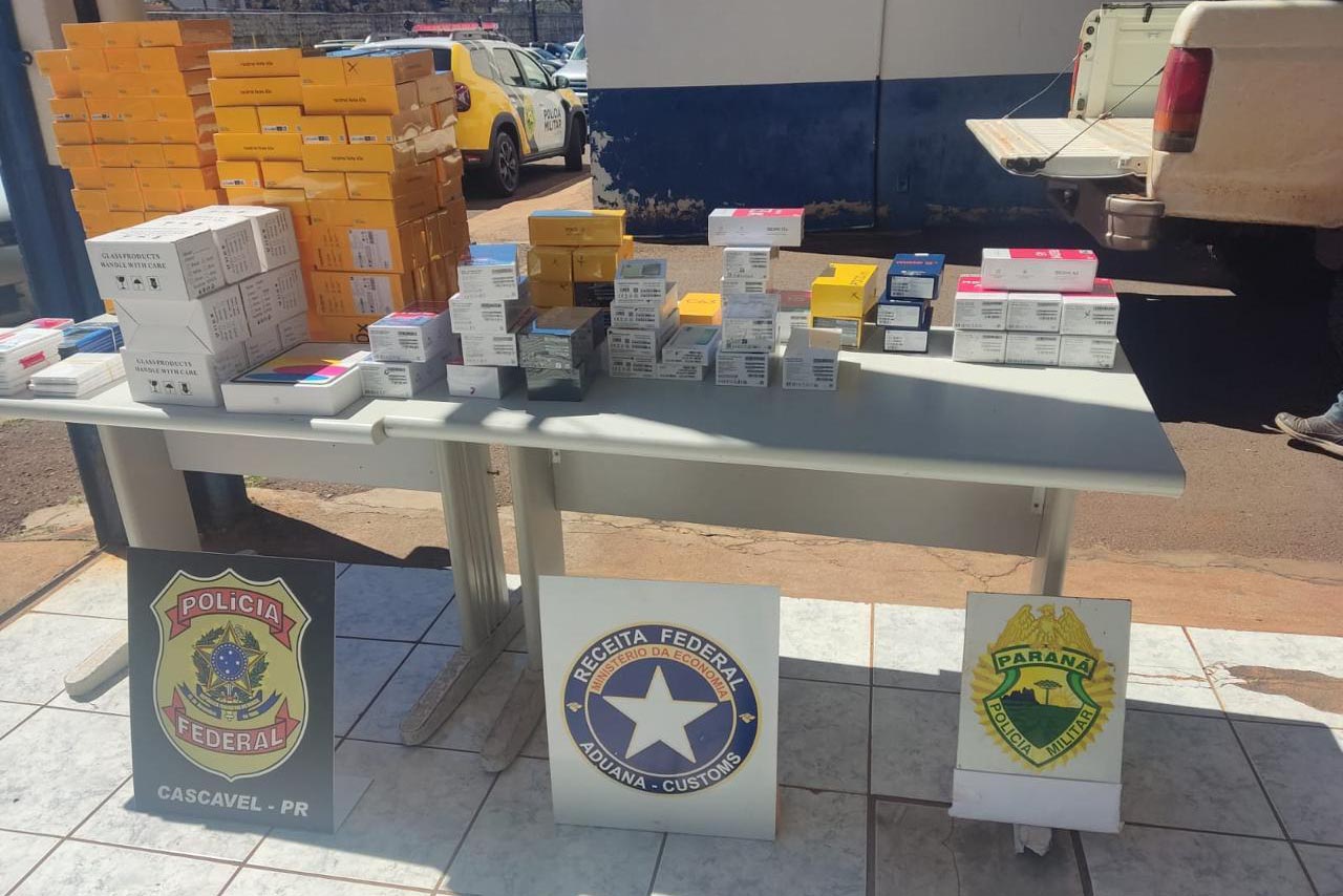 Com apoio de helicóptero, operações da PMPR apreendem drogas e eletrônicos no Oeste