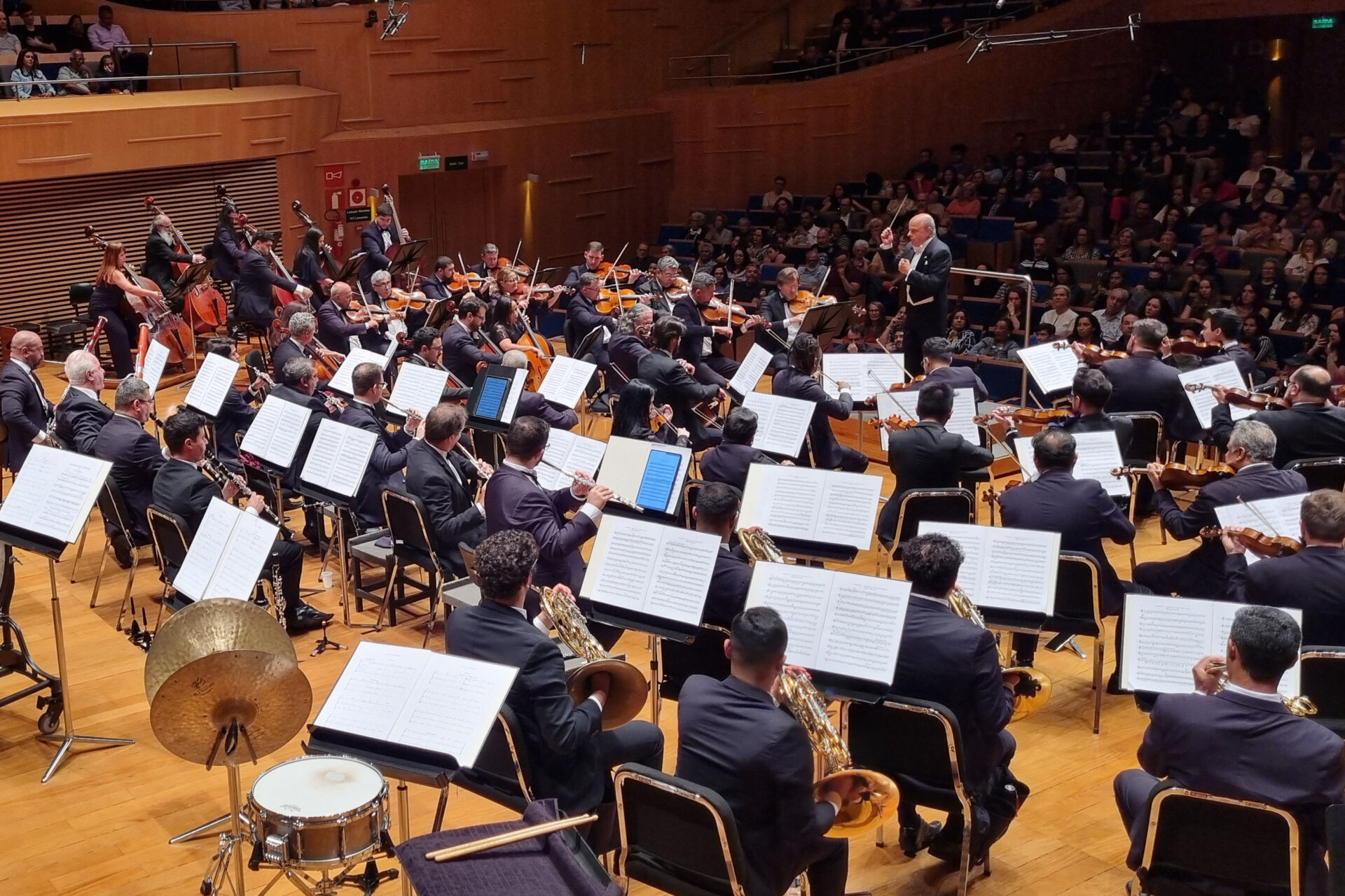 Orquestra Sinfônica do Paraná reúne mil pessoas em concerto inédito em Belo Horizonte