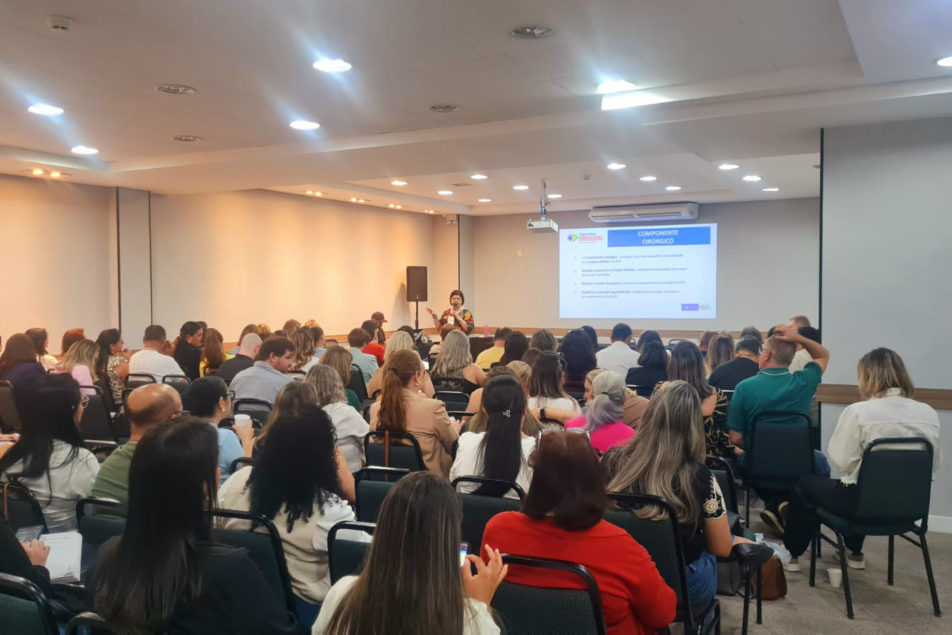 Paraná capacita 350 gestores e profissionais da Saúde no programa Agora Tem Especialistas