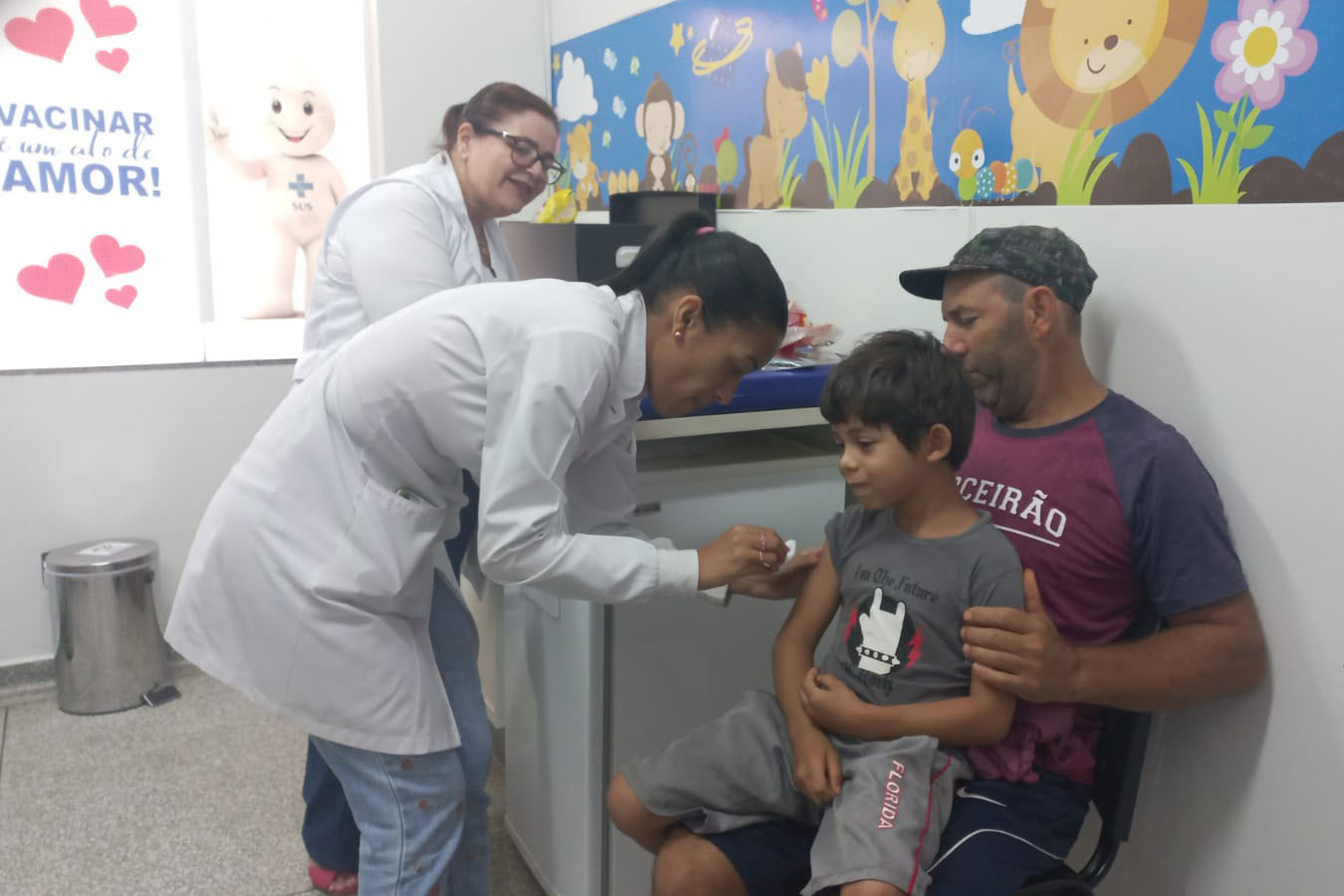 Paraná aplica mais de 87 mil doses no Dia D da Multivacinação
