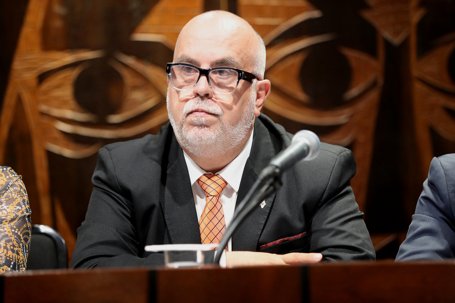 Estado apresenta panorama de atendimento em audiência sobre intoxicação por metanol