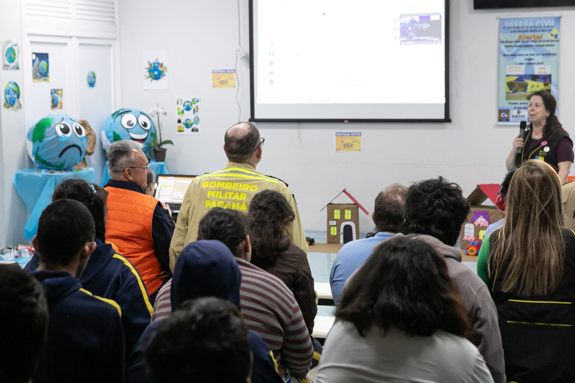 Brigadas Escolares chega a todo o Paraná na Semana de Redução de Risco de Desastres