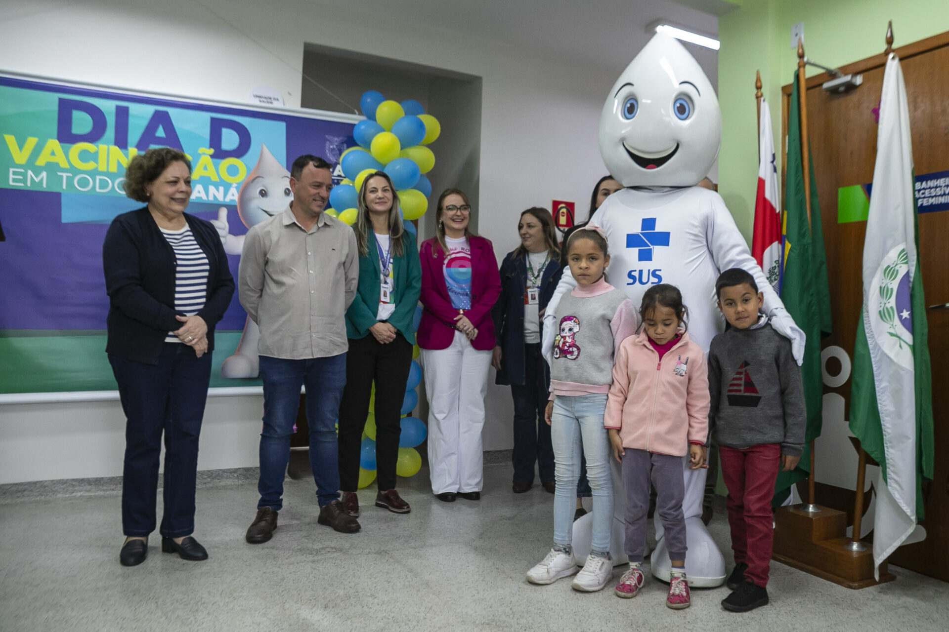 Dia D de Multivacinação mobiliza 10 mil profissionais em 1370 salas de aplicação pelo Paraná