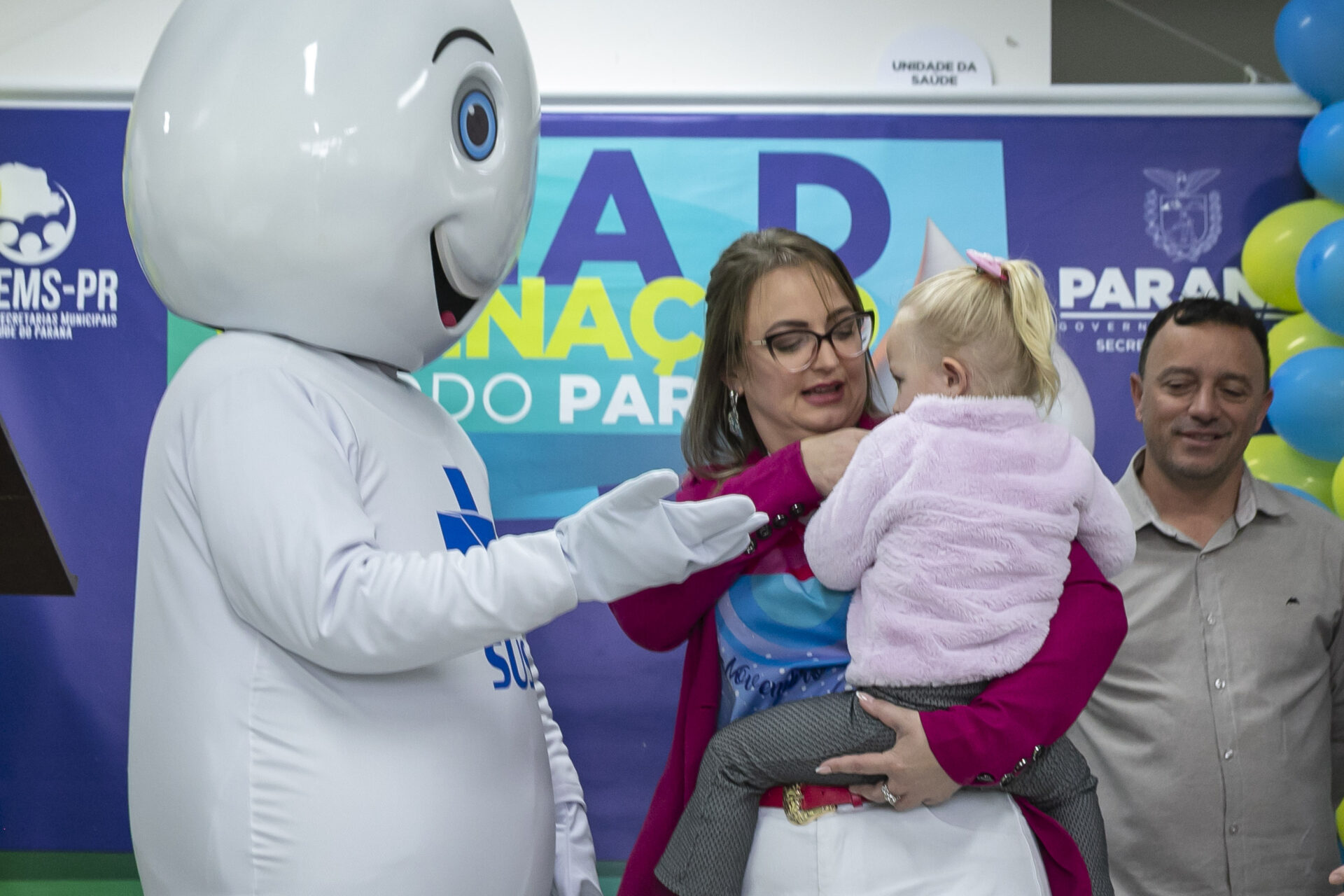 Dia D de Multivacinação mobiliza 10 mil profissionais em 1370 salas de aplicação pelo Paraná