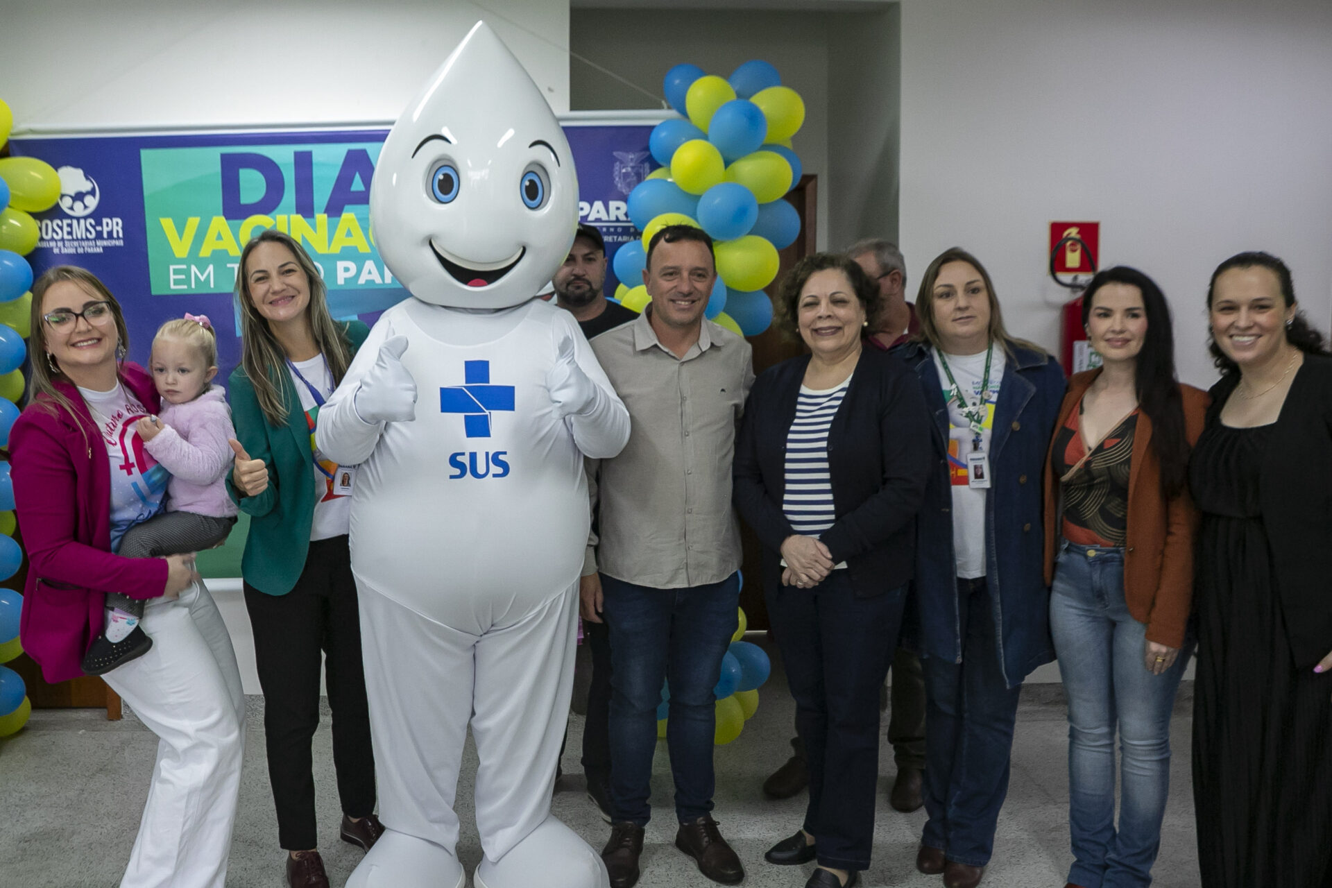 Dia D de Multivacinação mobiliza 10 mil profissionais em 1370 salas de aplicação pelo Paraná