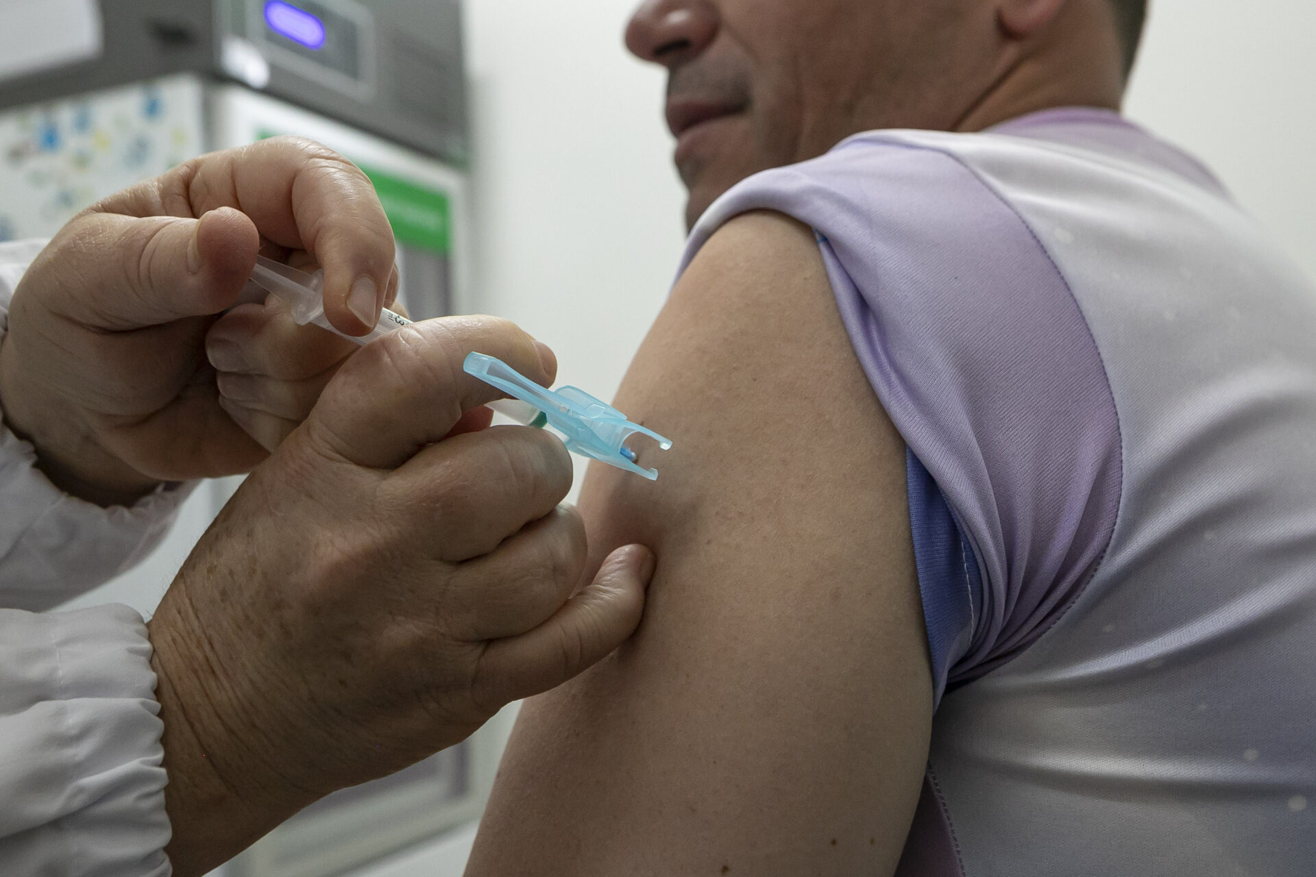 Dia D de Multivacinação mobiliza 10 mil profissionais em 1370 salas de aplicação pelo Paraná