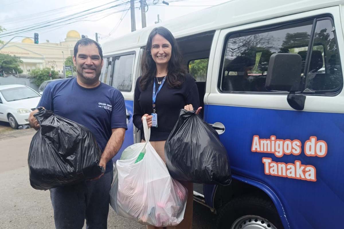 Campanha do IAT distribui brinquedos e roupas para crianças carentes em Curitiba