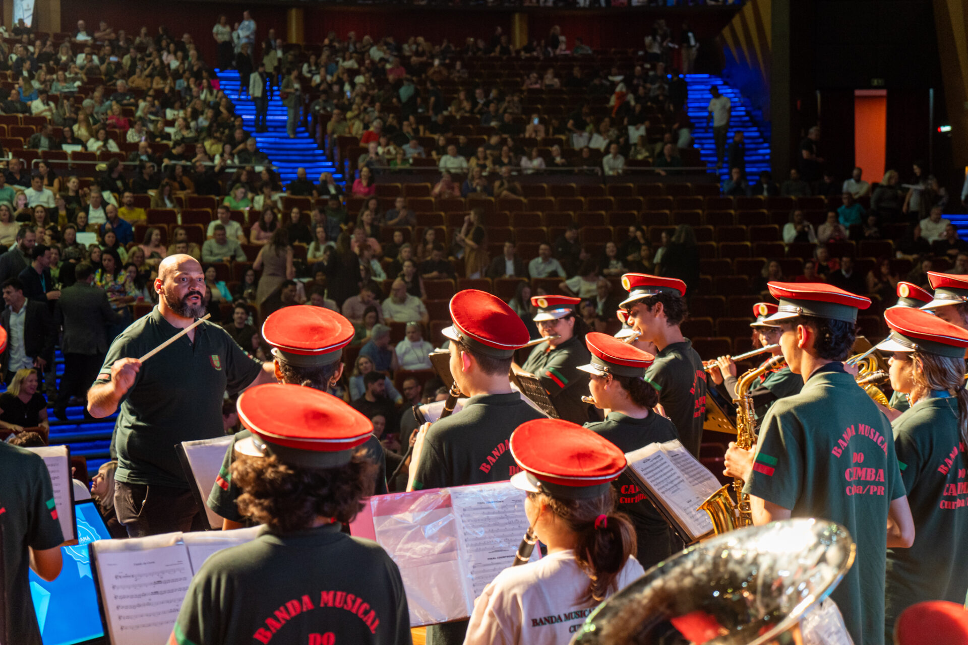 Estado começa a homenagear 5 mil educadores que inspiram alunos nas salas de aula