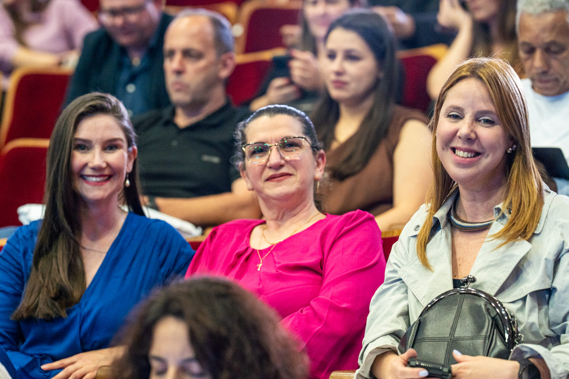Estado começa a homenagear 5 mil educadores que inspiram alunos nas salas de aula