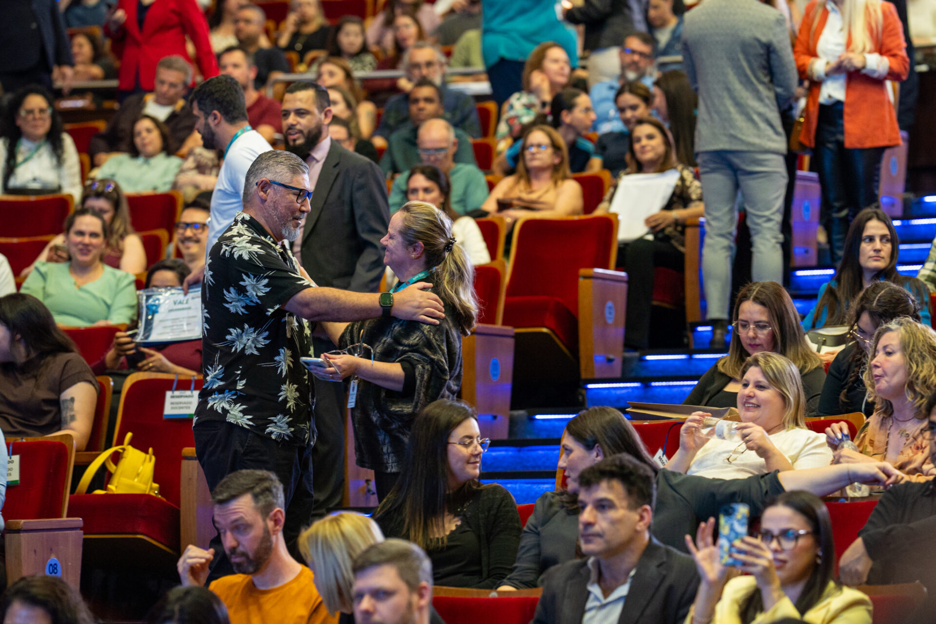 Estado começa a homenagear 5 mil educadores que inspiram alunos nas salas de aula