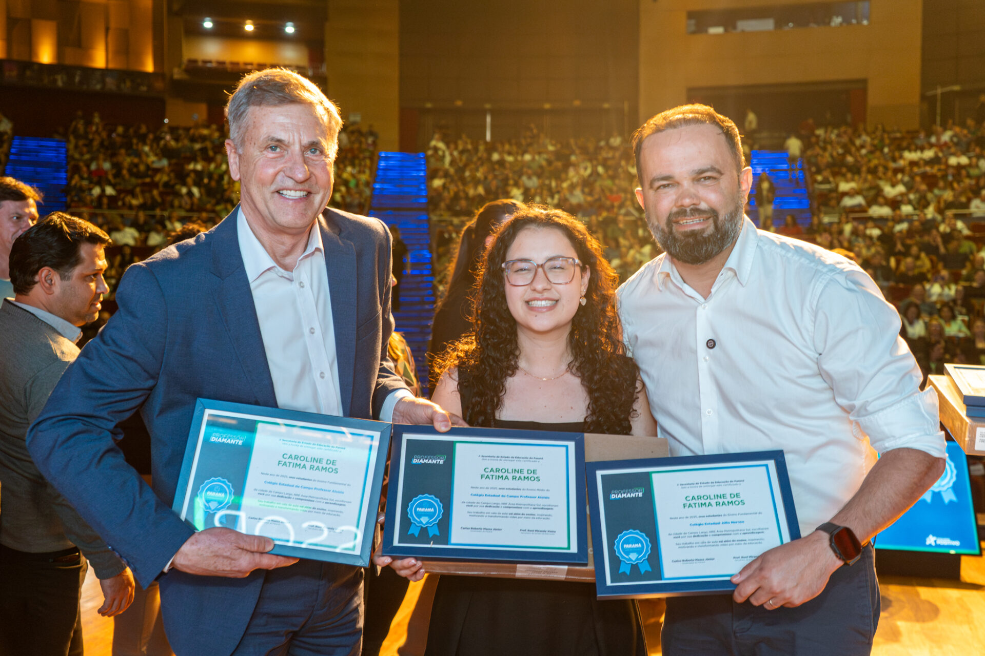 Estado começa a homenagear 5 mil educadores que inspiram alunos nas salas de aula