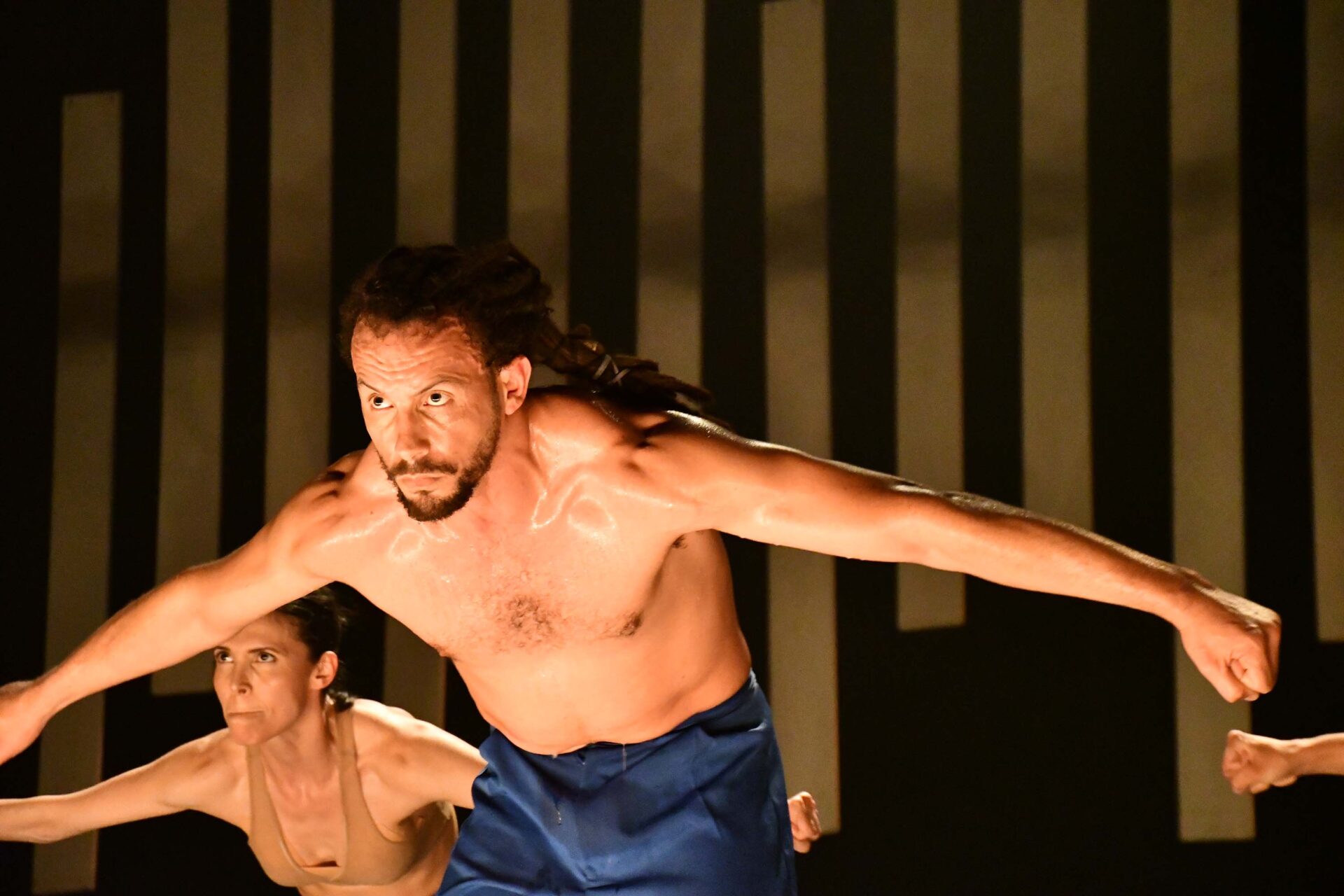 Balé Teatro Guaíra inspira novas gerações em apresentações em Ibiporã