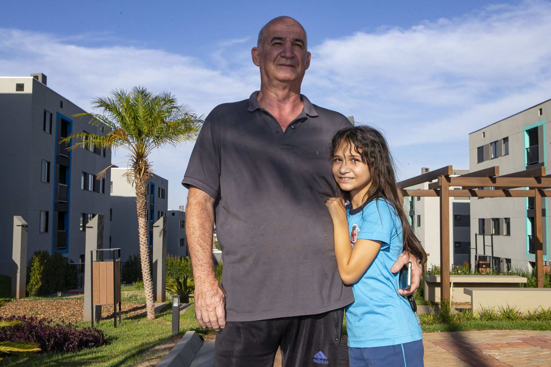 “Agora é meu”: idoso celebra primeira casa própria com ajuda do programa Casa Fácil Paraná Terceira Idade